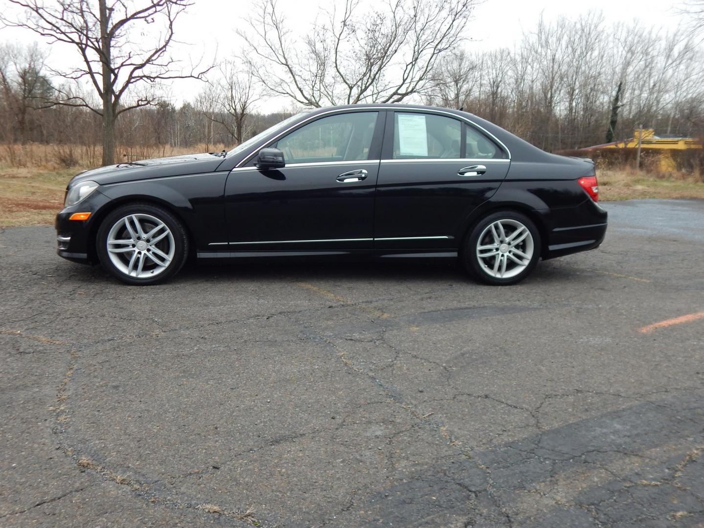 2014 Black /Tan Mercedes-Benz C-Class C300 4MATIC Sport Sedan (WDDGF8AB6EA) with an 3.0L V6 DOHC 24V engine, 7-Speed Automatic transmission, located at 6528 Lower York Road, New Hope, PA, 18938, (215) 862-9555, 40.358707, -74.977882 - Here we have a very nice Mercedes C300 with a V6 putting power to all four wheels via an automatic transmission. Options include: tan leather, wood trim, power seats, sunroof, heated front seats, AM/FM/CD/SIR/BLUETOOTH radio, Harman/Kardon speakers, dual climate controls, automatic headlights, fog l - Photo#1