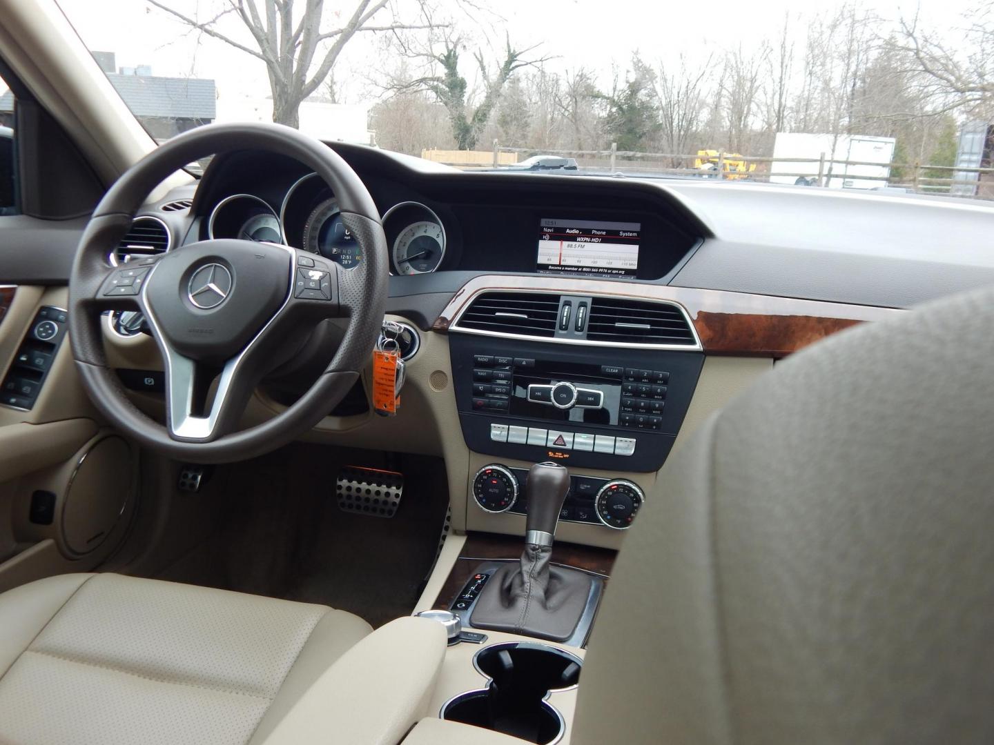 2014 Black /Tan Mercedes-Benz C-Class C300 4MATIC Sport Sedan (WDDGF8AB6EA) with an 3.0L V6 DOHC 24V engine, 7-Speed Automatic transmission, located at 6528 Lower York Road, New Hope, PA, 18938, (215) 862-9555, 40.358707, -74.977882 - Here we have a very nice Mercedes C300 with a V6 putting power to all four wheels via an automatic transmission. Options include: tan leather, wood trim, power seats, sunroof, heated front seats, AM/FM/CD/SIR/BLUETOOTH radio, Harman/Kardon speakers, dual climate controls, automatic headlights, fog l - Photo#17