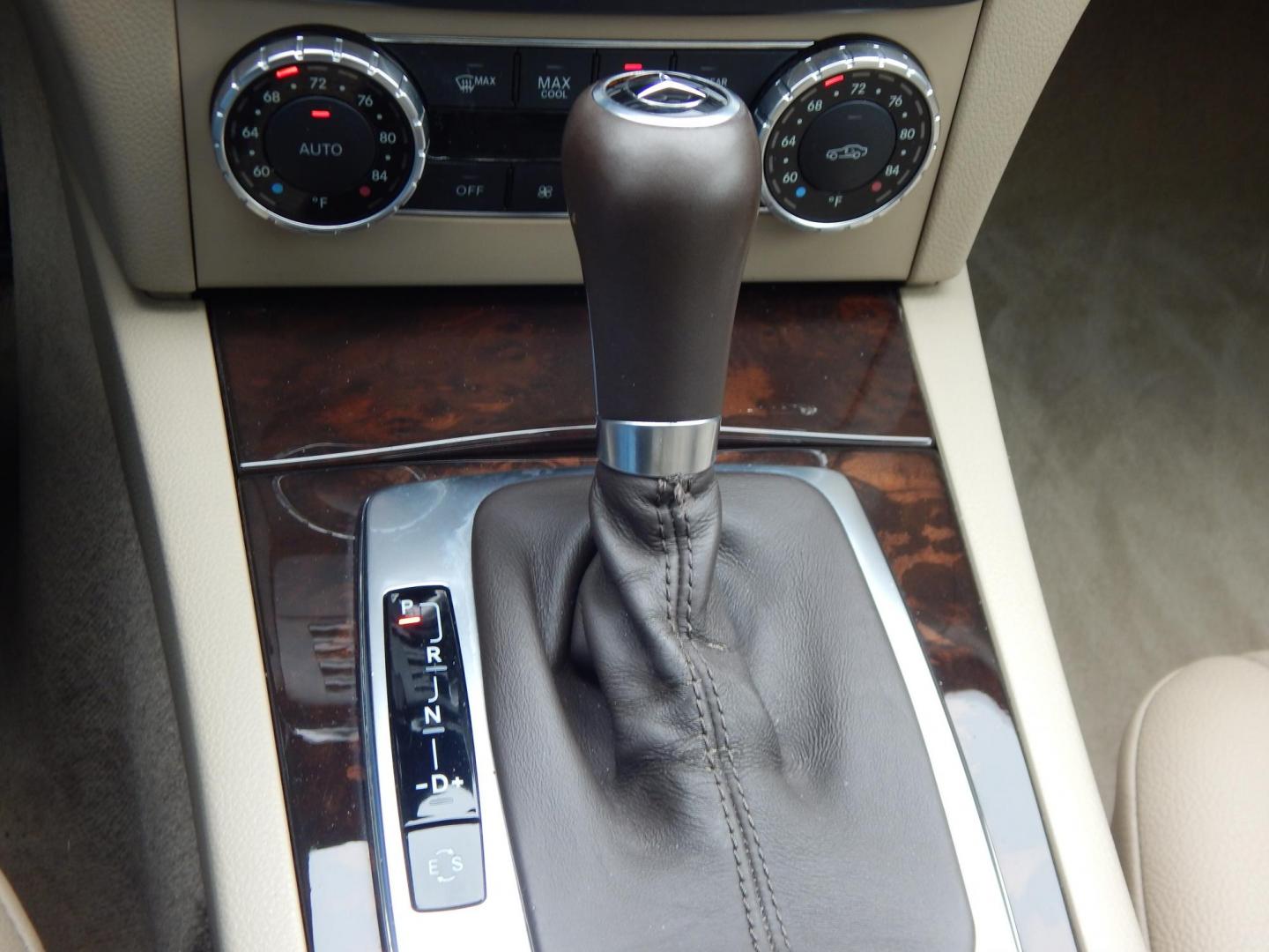 2014 Black /Tan Mercedes-Benz C-Class C300 4MATIC Sport Sedan (WDDGF8AB6EA) with an 3.0L V6 DOHC 24V engine, 7-Speed Automatic transmission, located at 6528 Lower York Road, New Hope, PA, 18938, (215) 862-9555, 40.358707, -74.977882 - Here we have a very nice Mercedes C300 with a V6 putting power to all four wheels via an automatic transmission. Options include: tan leather, wood trim, power seats, sunroof, heated front seats, AM/FM/CD/SIR/BLUETOOTH radio, Harman/Kardon speakers, dual climate controls, automatic headlights, fog l - Photo#26