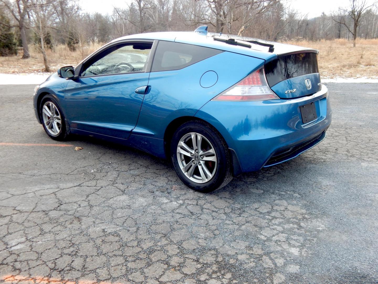 2013 Blue /black Honda CR-Z EX 6M (JHMZF1C60DS) with an 1.5L L4 SOHC 16V HYBRID engine, 6-Speed Manual transmission, located at 6528 Lower York Road, New Hope, PA, 18938, (215) 862-9555, 40.358707, -74.977882 - 2013 Honda CR-Z. EX This hatchback has a 1.5 Liter Hybrid engine with front wheel drive, 6 speed manual transmission. power windows, locks and mirrors, tilt wheel, cruise control, auto dimming mirror, AM/FM/CD/Aux, back up camera, keyless entry with 2 Master keys, front/side air bags, front/rear c - Photo#2