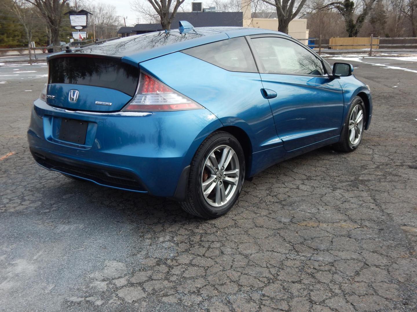 2013 Blue /black Honda CR-Z EX 6M (JHMZF1C60DS) with an 1.5L L4 SOHC 16V HYBRID engine, 6-Speed Manual transmission, located at 6528 Lower York Road, New Hope, PA, 18938, (215) 862-9555, 40.358707, -74.977882 - 2013 Honda CR-Z. EX This hatchback has a 1.5 Liter Hybrid engine with front wheel drive, 6 speed manual transmission. power windows, locks and mirrors, tilt wheel, cruise control, auto dimming mirror, AM/FM/CD/Aux, back up camera, keyless entry with 2 Master keys, front/side air bags, front/rear c - Photo#3