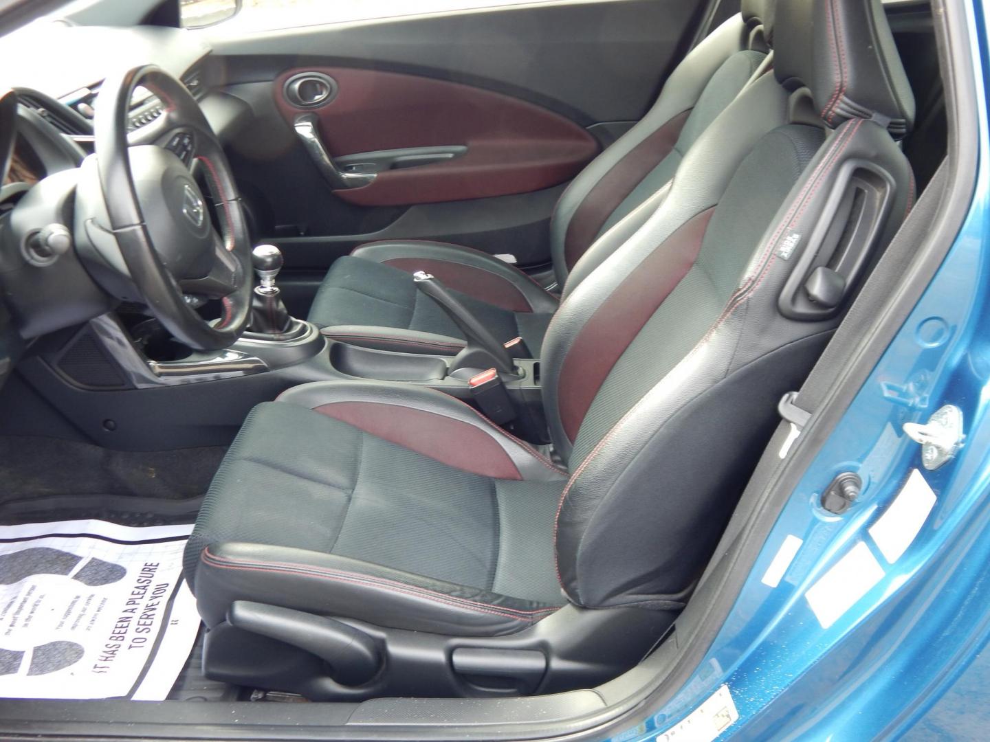 2013 Blue /black Honda CR-Z EX 6M (JHMZF1C60DS) with an 1.5L L4 SOHC 16V HYBRID engine, 6-Speed Manual transmission, located at 6528 Lower York Road, New Hope, PA, 18938, (215) 862-9555, 40.358707, -74.977882 - 2013 Honda CR-Z. EX This hatchback has a 1.5 Liter Hybrid engine with front wheel drive, 6 speed manual transmission. power windows, locks and mirrors, tilt wheel, cruise control, auto dimming mirror, AM/FM/CD/Aux, back up camera, keyless entry with 2 Master keys, front/side air bags, front/rear c - Photo#10