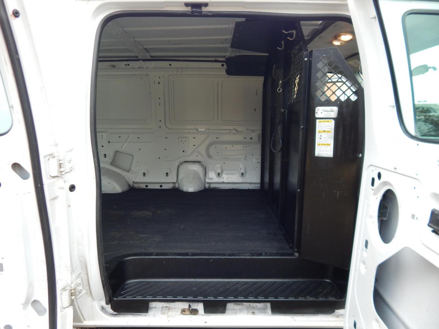 2014 White /Gray Ford E-Series Van E-250 (1FTNE2ELXED) with an 5.4L V8 SOHC 16V FFV engine, 4-Speed Automatic transmission, located at 6528 Lower York Road, New Hope, PA, 18938, (215) 862-9555, 40.358707, -74.977882 - Here we have a ONE OWNER, well taken care of Ford E250 work van with a 5.4L V8 putting power to the rear wheels via an automatic transmission. Options include: gray leather seats, manual moving seats, heat, A/C, AM/FM radio, Front windshield defroster, tilt steering wheel, power windows/locks/mirror - Photo#14