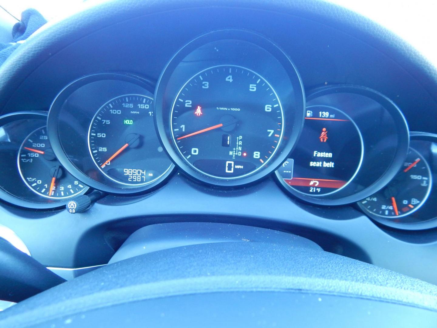 2014 Gray /Black Leather Porsche Cayenne Platinum Edition (WP1AA2A2XEL) with an 3.6L V6 DOHC 24V engine, Automatic transmission, located at 6528 Lower York Road, New Hope, PA, 18938, (215) 862-9555, 40.358707, -74.977882 - Photo#22