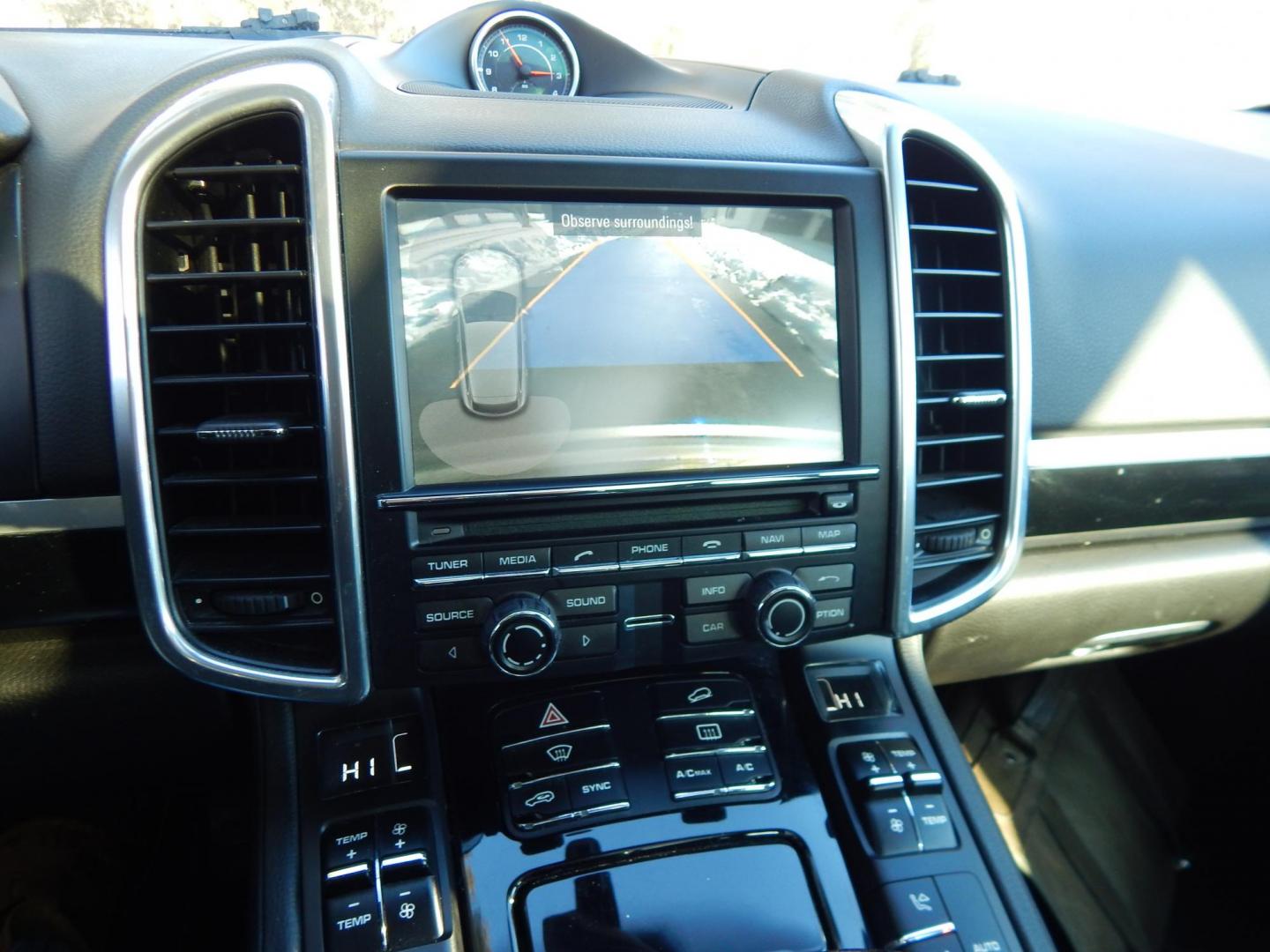 2014 Gray /Black Leather Porsche Cayenne Platinum Edition (WP1AA2A2XEL) with an 3.6L V6 DOHC 24V engine, Automatic transmission, located at 6528 Lower York Road, New Hope, PA, 18938, (215) 862-9555, 40.358707, -74.977882 - Photo#31