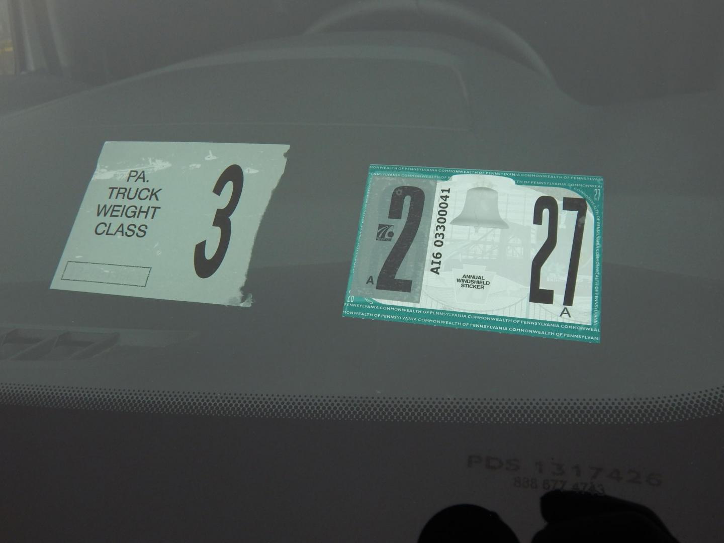 2017 White /Dk grey cloth Ford Transit 250 Van Med. Roof w/Sliding Pass. 130-in. WB (1FTYR1CM5HK) with an 3.7L V6 DOHC 24V engine, 6A transmission, located at 6528 Lower York Road, New Hope, PA, 18938, (215) 862-9555, 40.358707, -74.977882 - Photo#7