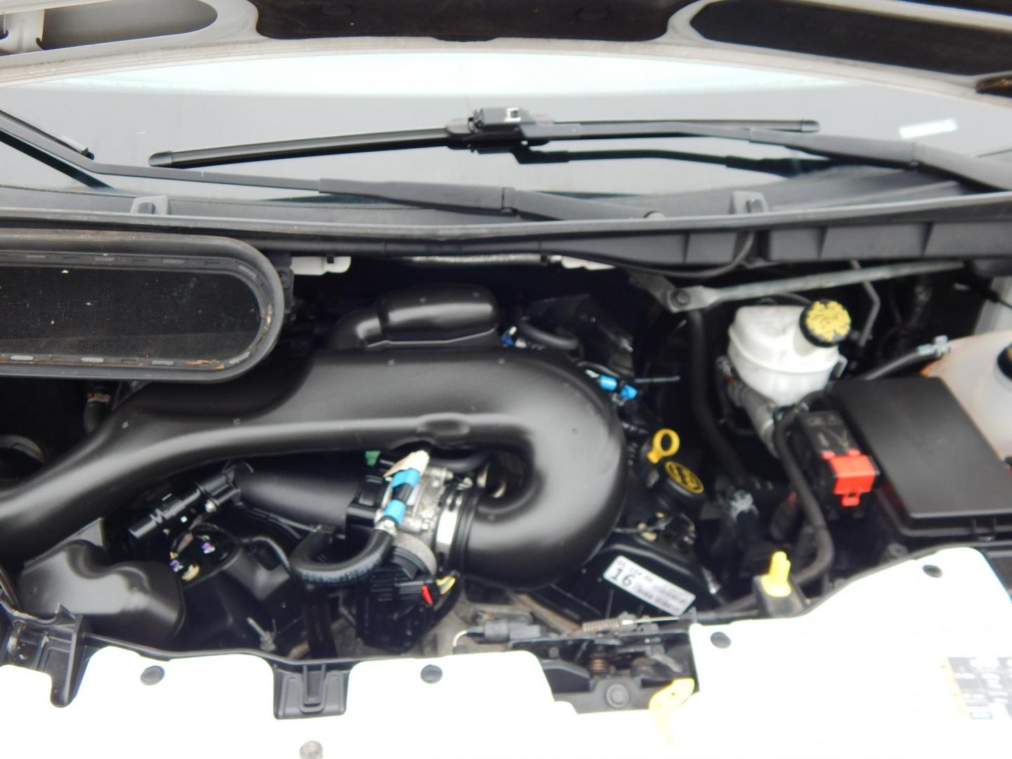 2017 White /Dk grey cloth Ford Transit 250 Van Med. Roof w/Sliding Pass. 130-in. WB (1FTYR1CM5HK) with an 3.7L V6 DOHC 24V engine, 6A transmission, located at 6528 Lower York Road, New Hope, PA, 18938, (215) 862-9555, 40.358707, -74.977882 - Photo#18