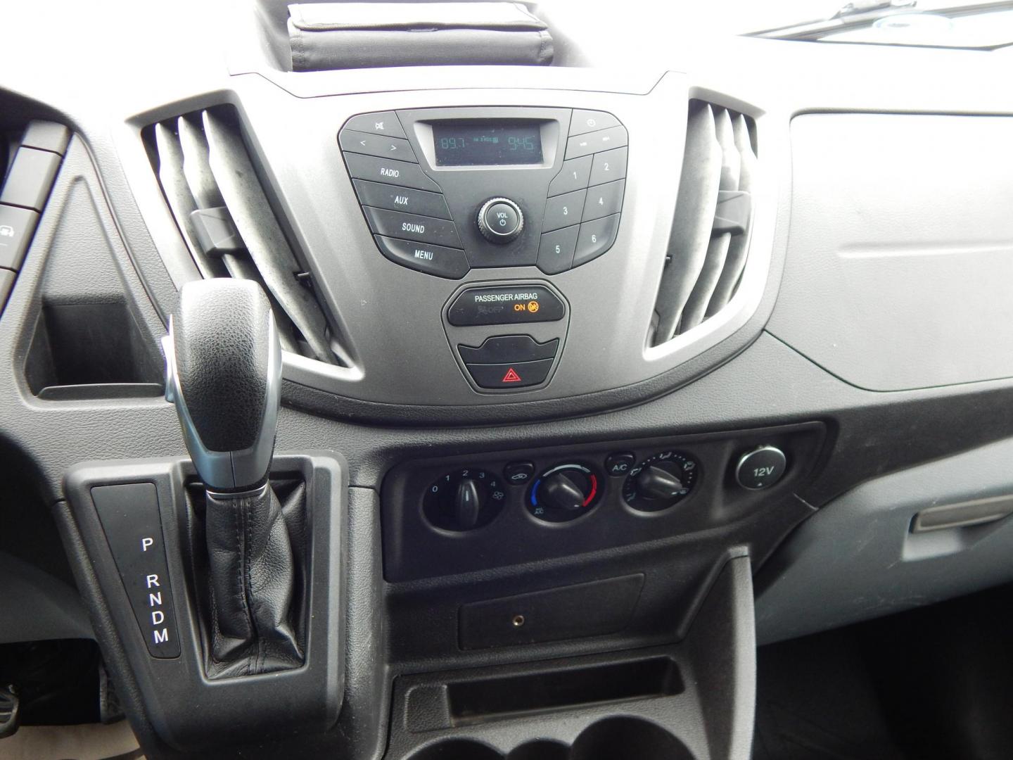 2017 White /Dk grey cloth Ford Transit 250 Van Med. Roof w/Sliding Pass. 130-in. WB (1FTYR1CM5HK) with an 3.7L V6 DOHC 24V engine, 6A transmission, located at 6528 Lower York Road, New Hope, PA, 18938, (215) 862-9555, 40.358707, -74.977882 - Photo#21