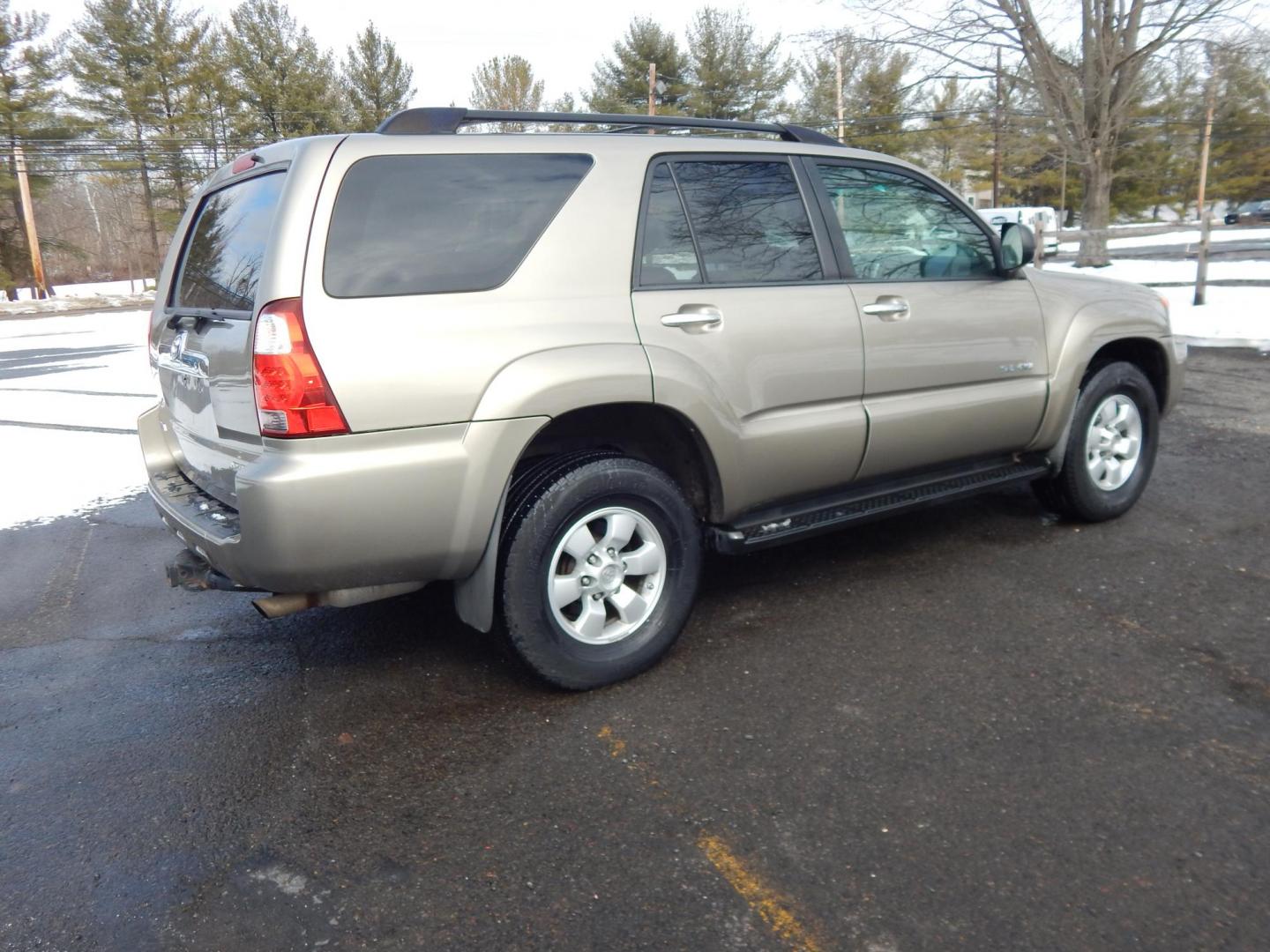2007 Gold /Tan Cloth Toyota 4Runner Sport Edition 4WD (JTEBU14RX70) with an 4.0L V6 DOHC 24V engine, 5-Speed Automatic Overdrive transmission, located at 6528 Lower York Road, New Hope, PA, 18938, (215) 862-9555, 40.358707, -74.977882 - 2007 Toyota 4 Runner SR5.......4.0 Liter V6 engine runs great, automatic transmission shifts on time, 4 wheel drive, tilt wheel, cruise control, power windows, mirrors, central locking system, dual front air bags, and an AM/FM/CD sound system, alloy wheels and more. call to make an appointment to lo - Photo#2
