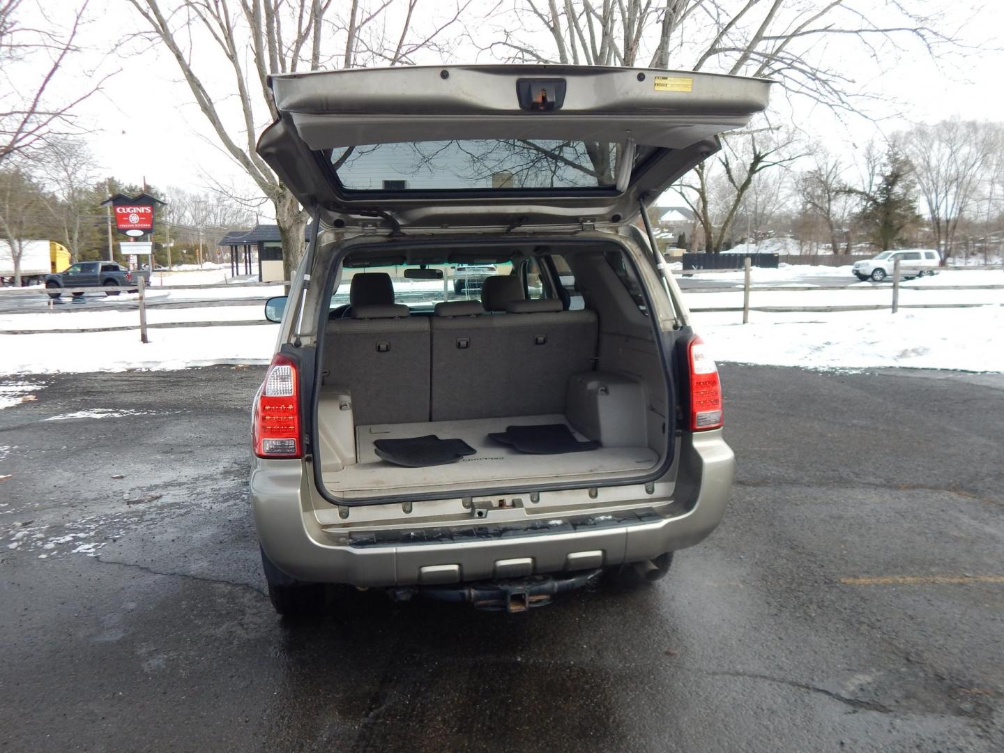 2007 Gold /Tan Cloth Toyota 4Runner Sport Edition 4WD (JTEBU14RX70) with an 4.0L V6 DOHC 24V engine, 5-Speed Automatic Overdrive transmission, located at 6528 Lower York Road, New Hope, PA, 18938, (215) 862-9555, 40.358707, -74.977882 - 2007 Toyota 4 Runner SR5.......4.0 Liter V6 engine runs great, automatic transmission shifts on time, 4 wheel drive, tilt wheel, cruise control, power windows, mirrors, central locking system, dual front air bags, and an AM/FM/CD sound system, alloy wheels and more. call to make an appointment to lo - Photo#7