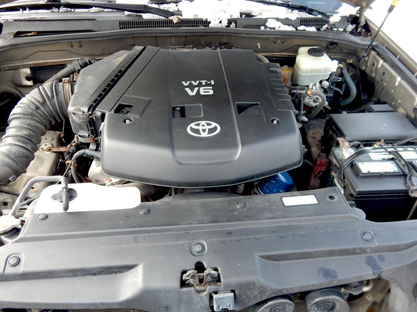 2007 Gold /Tan Cloth Toyota 4Runner Sport Edition 4WD (JTEBU14RX70) with an 4.0L V6 DOHC 24V engine, 5-Speed Automatic Overdrive transmission, located at 6528 Lower York Road, New Hope, PA, 18938, (215) 862-9555, 40.358707, -74.977882 - 2007 Toyota 4 Runner SR5.......4.0 Liter V6 engine runs great, automatic transmission shifts on time, 4 wheel drive, tilt wheel, cruise control, power windows, mirrors, central locking system, dual front air bags, and an AM/FM/CD sound system, alloy wheels and more. call to make an appointment to lo - Photo#16