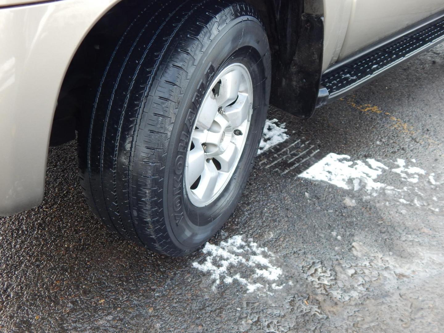 2007 Gold /Tan Cloth Toyota 4Runner Sport Edition 4WD (JTEBU14RX70) with an 4.0L V6 DOHC 24V engine, 5-Speed Automatic Overdrive transmission, located at 6528 Lower York Road, New Hope, PA, 18938, (215) 862-9555, 40.358707, -74.977882 - 2007 Toyota 4 Runner SR5.......4.0 Liter V6 engine runs great, automatic transmission shifts on time, 4 wheel drive, tilt wheel, cruise control, power windows, mirrors, central locking system, dual front air bags, and an AM/FM/CD sound system, alloy wheels and more. call to make an appointment to lo - Photo#18