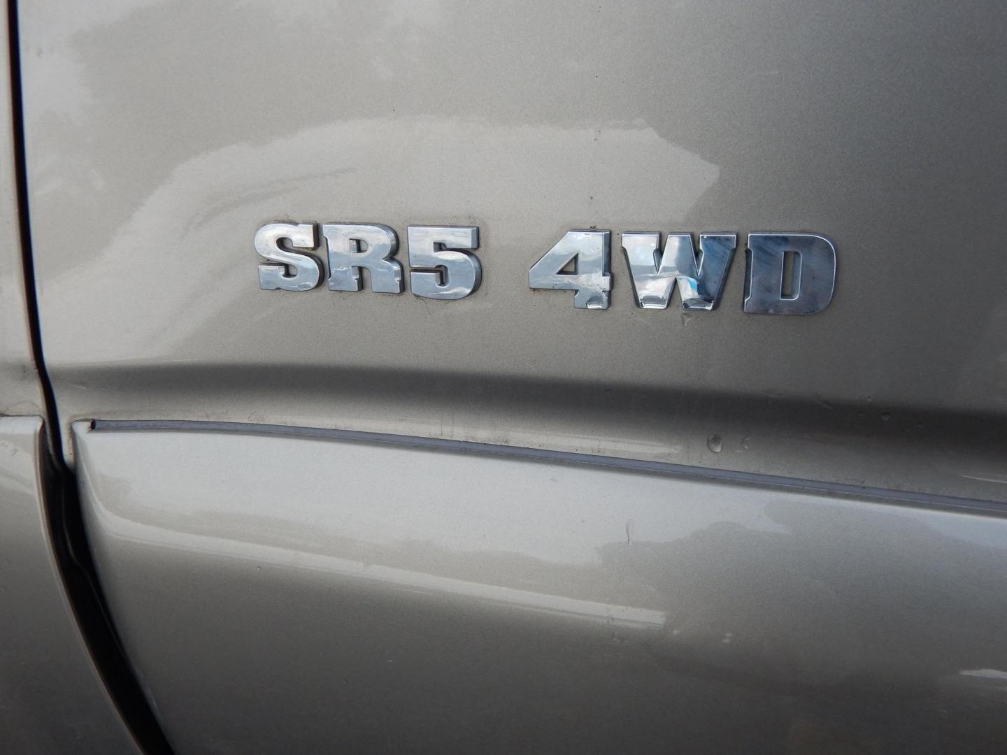 2007 Gold /Tan Cloth Toyota 4Runner Sport Edition 4WD (JTEBU14RX70) with an 4.0L V6 DOHC 24V engine, 5-Speed Automatic Overdrive transmission, located at 6528 Lower York Road, New Hope, PA, 18938, (215) 862-9555, 40.358707, -74.977882 - 2007 Toyota 4 Runner SR5.......4.0 Liter V6 engine runs great, automatic transmission shifts on time, 4 wheel drive, tilt wheel, cruise control, power windows, mirrors, central locking system, dual front air bags, and an AM/FM/CD sound system, alloy wheels and more. call to make an appointment to lo - Photo#19