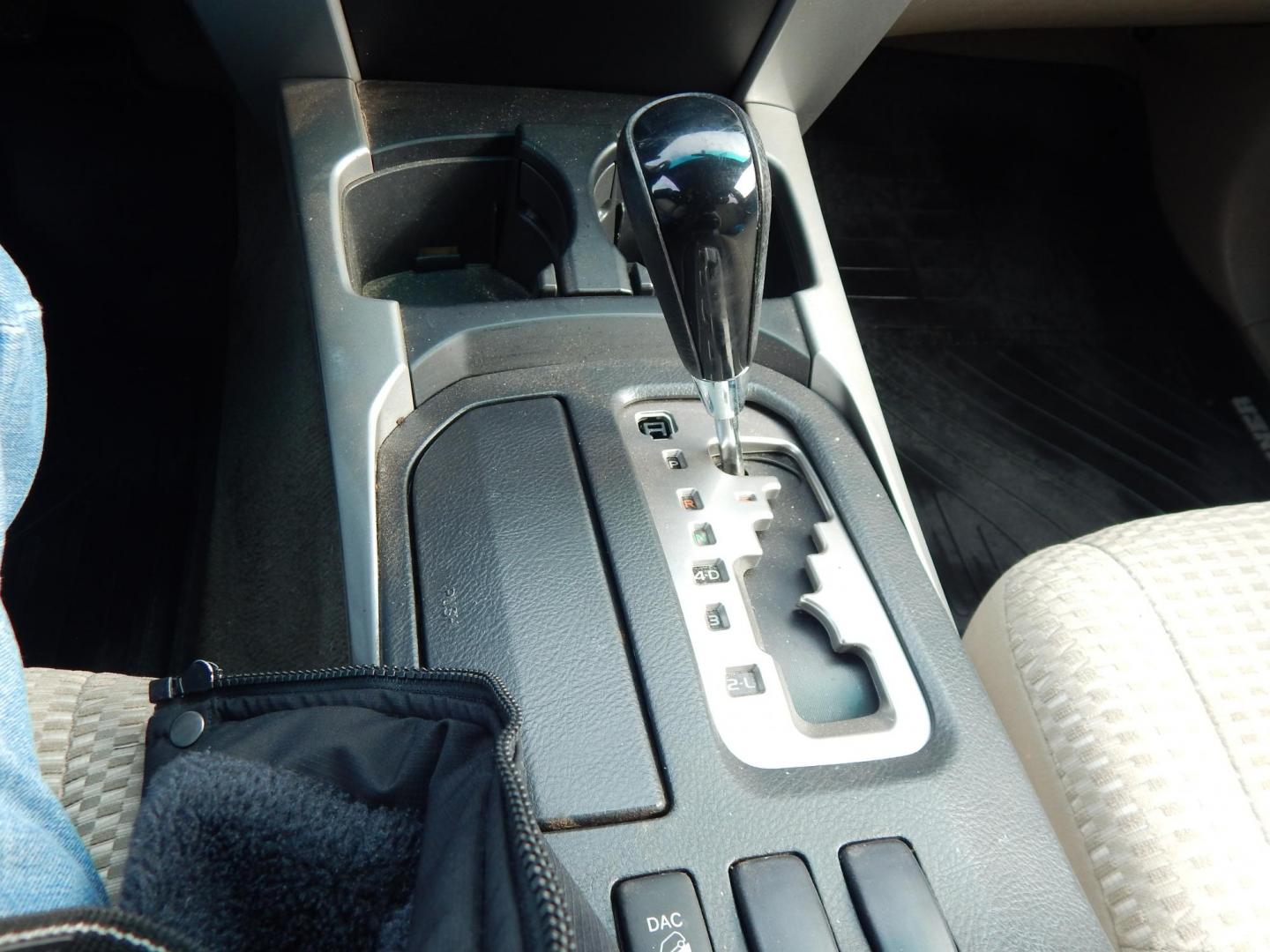 2007 Gold /Tan Cloth Toyota 4Runner Sport Edition 4WD (JTEBU14RX70) with an 4.0L V6 DOHC 24V engine, 5-Speed Automatic Overdrive transmission, located at 6528 Lower York Road, New Hope, PA, 18938, (215) 862-9555, 40.358707, -74.977882 - 2007 Toyota 4 Runner SR5.......4.0 Liter V6 engine runs great, automatic transmission shifts on time, 4 wheel drive, tilt wheel, cruise control, power windows, mirrors, central locking system, dual front air bags, and an AM/FM/CD sound system, alloy wheels and more. call to make an appointment to lo - Photo#21