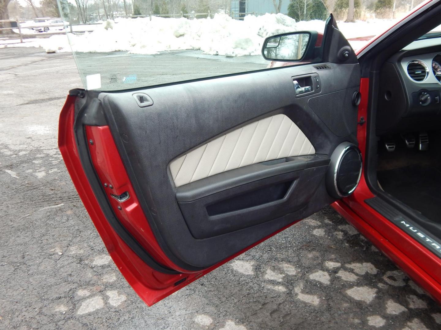 2013 Red /White Ford Mustang V6 Convertible (1ZVBP8EM8D5) with an 3.7L V6 DOHC 24V engine, Manual transmission, located at 6528 Lower York Road, New Hope, PA, 18938, (215) 862-9555, 40.358707, -74.977882 - Photo#12