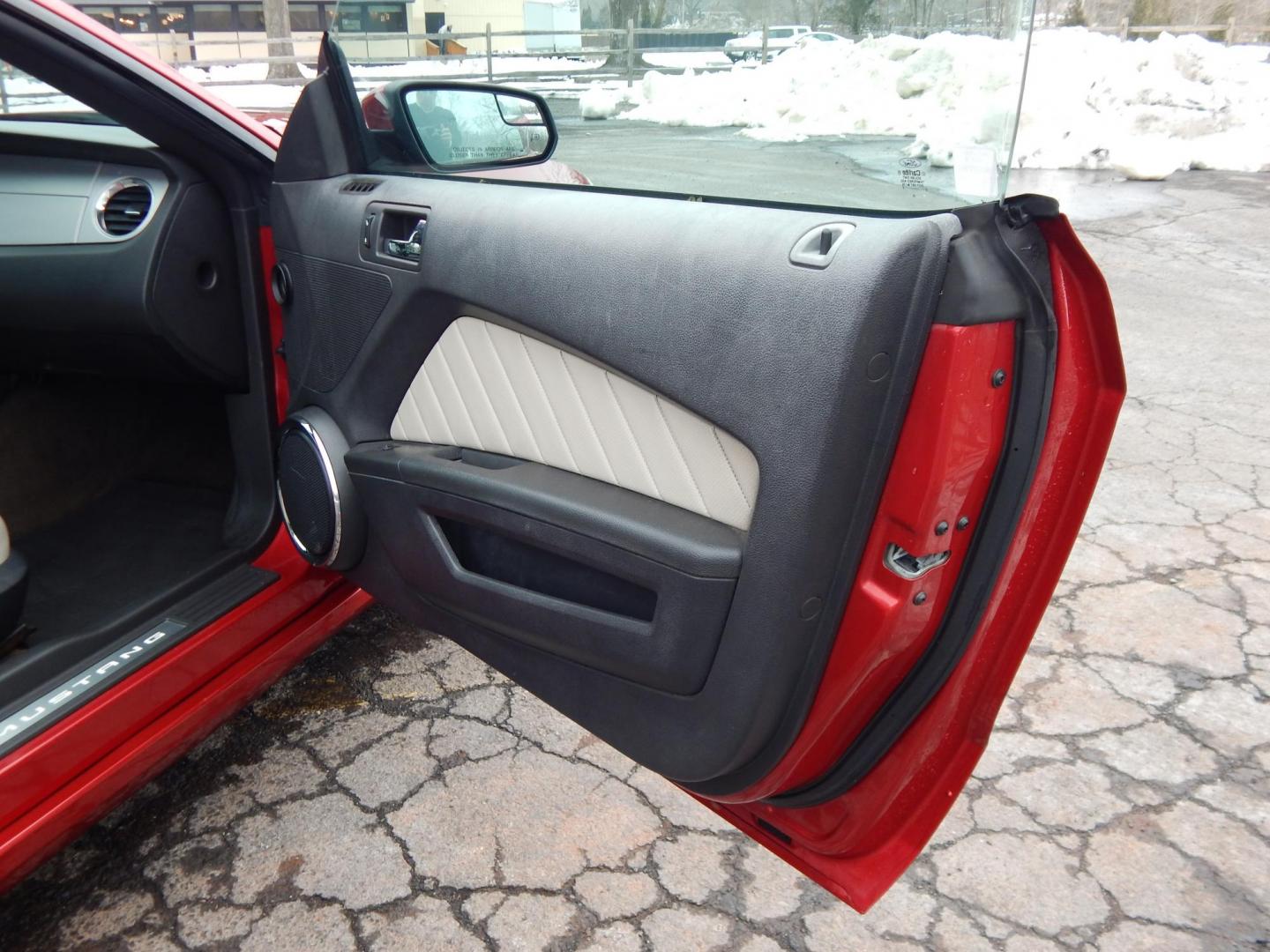 2013 Red /White Ford Mustang V6 Convertible (1ZVBP8EM8D5) with an 3.7L V6 DOHC 24V engine, Manual transmission, located at 6528 Lower York Road, New Hope, PA, 18938, (215) 862-9555, 40.358707, -74.977882 - Photo#14