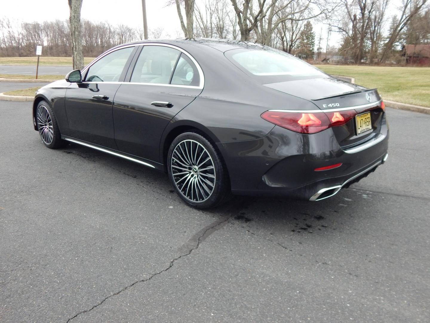 2024 grey /white Mercedes-Benz E-Class E450 Sedan 4MATIC (W1KLF6BB4RA) with an 3.0L V6 DOHC 24V engine, 9A transmission, located at 6528 Lower York Road, New Hope, PA, 18938, (215) 862-9555, 40.358707, -74.977882 - This 2024 E Class Mercedes has a $94,000 list price. Will list options and have picture of window sticker. Call at. 215-862-9555 to set up a test drive. Still as new. The price excludes tax, tags and our dealer fee of $297.50. One year left on Factory Warranty, regular servicing, no accidents. - Photo#2