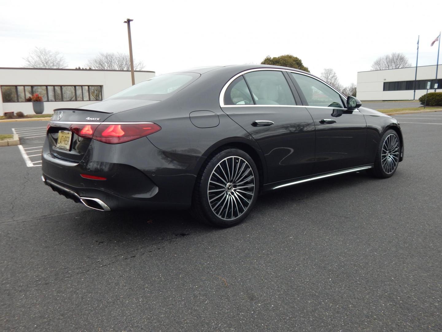 2024 grey /white Mercedes-Benz E-Class E450 Sedan 4MATIC (W1KLF6BB4RA) with an 3.0L V6 DOHC 24V engine, 9A transmission, located at 6528 Lower York Road, New Hope, PA, 18938, (215) 862-9555, 40.358707, -74.977882 - This 2024 E Class Mercedes has a $94,000 list price. Will list options and have picture of window sticker. Call at. 215-862-9555 to set up a test drive. Still as new. The price excludes tax, tags and our dealer fee of $297.50. One year left on Factory Warranty, regular servicing, no accidents. - Photo#3