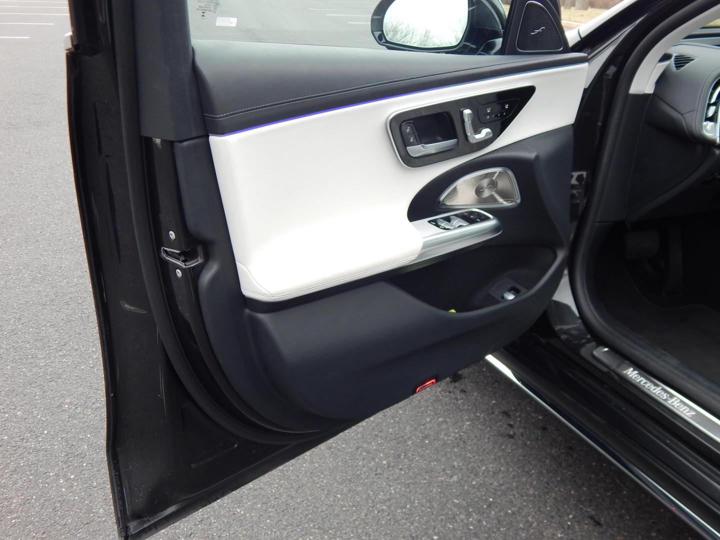 2024 grey /white Mercedes-Benz E-Class E450 Sedan 4MATIC (W1KLF6BB4RA) with an 3.0L V6 DOHC 24V engine, 9A transmission, located at 6528 Lower York Road, New Hope, PA, 18938, (215) 862-9555, 40.358707, -74.977882 - This 2024 E Class Mercedes has a $94,000 list price. Will list options and have picture of window sticker. Call at. 215-862-9555 to set up a test drive. Still as new. The price excludes tax, tags and our dealer fee of $297.50. One year left on Factory Warranty, regular servicing, no accidents. - Photo#18