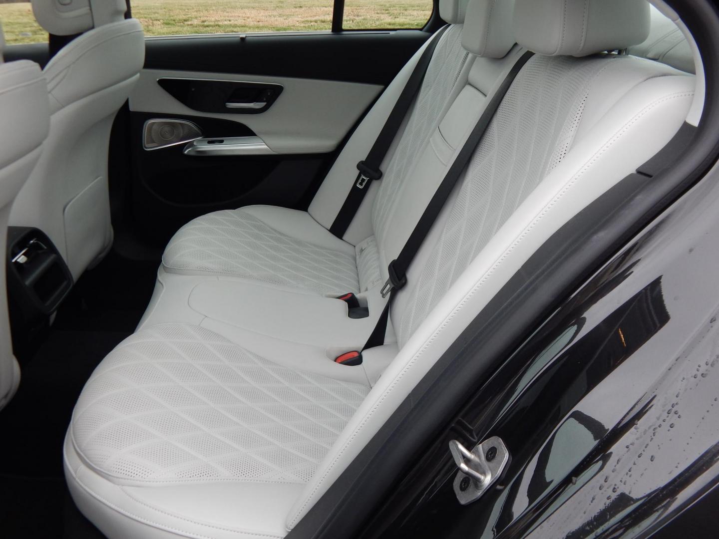 2024 grey /white Mercedes-Benz E-Class E450 Sedan 4MATIC (W1KLF6BB4RA) with an 3.0L V6 DOHC 24V engine, 9A transmission, located at 6528 Lower York Road, New Hope, PA, 18938, (215) 862-9555, 40.358707, -74.977882 - This 2024 E Class Mercedes has a $94,000 list price. Will list options and have picture of window sticker. Call at. 215-862-9555 to set up a test drive. Still as new. The price excludes tax, tags and our dealer fee of $297.50. One year left on Factory Warranty, regular servicing, no accidents. - Photo#12