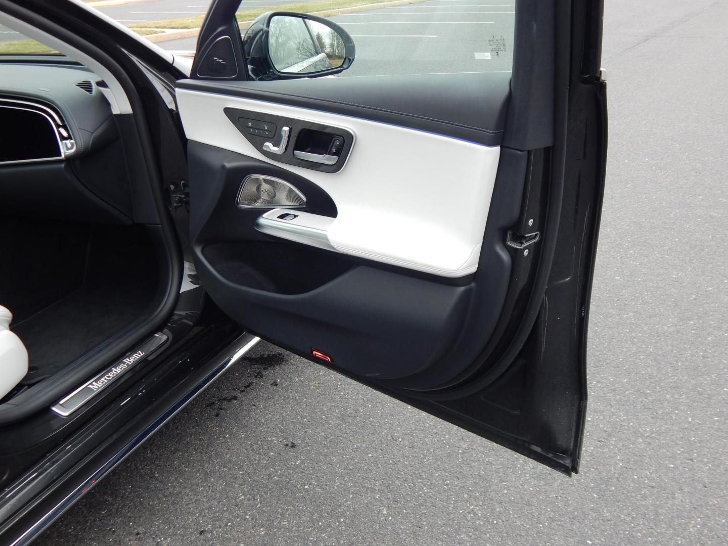 2024 grey /white Mercedes-Benz E-Class E450 Sedan 4MATIC (W1KLF6BB4RA) with an 3.0L V6 DOHC 24V engine, 9A transmission, located at 6528 Lower York Road, New Hope, PA, 18938, (215) 862-9555, 40.358707, -74.977882 - This 2024 E Class Mercedes has a $94,000 list price. Will list options and have picture of window sticker. Call at. 215-862-9555 to set up a test drive. Still as new. The price excludes tax, tags and our dealer fee of $297.50. One year left on Factory Warranty, regular servicing, no accidents. - Photo#17