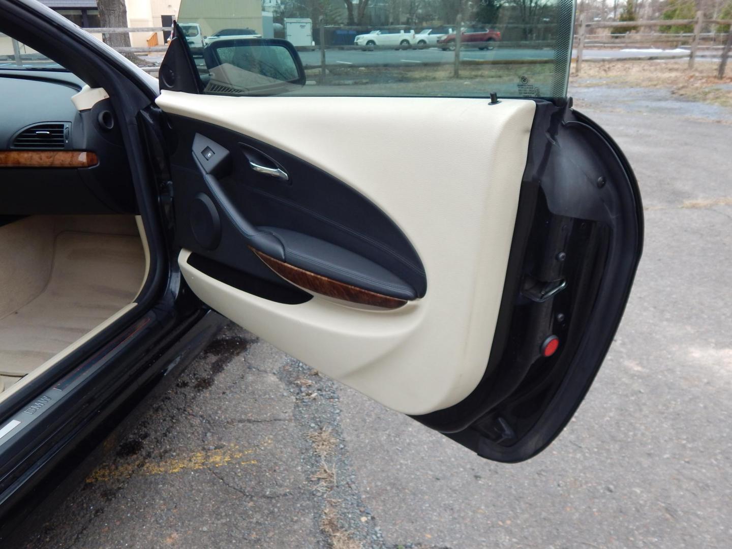 2009 Black /Tan BMW 6-Series 650i Convertible Sport (WBAEB53569C) with an 4.8L V8 DOHC 32V engine, Automatic transmission, located at 6528 Lower York Road, New Hope, PA, 18938, (215) 862-9555, 40.358707, -74.977882 - Here we have a very cool BMW 650i convertible with a 4.8L V8 putting power to the rear wheels via an automatic transmission. Options include: tan leather with wood trim, power seats, heated front seats, heated steering wheel, dual climate controls, power convertible top, AM/FM/SAT/CD/AUX radio, powe - Photo#14