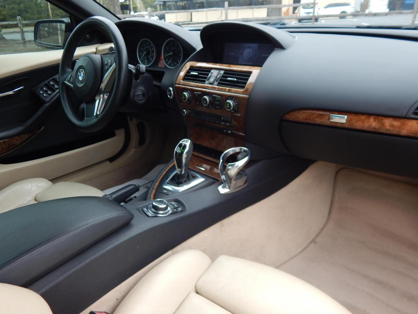 2009 Black /Tan BMW 6-Series 650i Convertible Sport (WBAEB53569C) with an 4.8L V8 DOHC 32V engine, Automatic transmission, located at 6528 Lower York Road, New Hope, PA, 18938, (215) 862-9555, 40.358707, -74.977882 - Here we have a very cool BMW 650i convertible with a 4.8L V8 putting power to the rear wheels via an automatic transmission. Options include: tan leather with wood trim, power seats, heated front seats, heated steering wheel, dual climate controls, power convertible top, AM/FM/SAT/CD/AUX radio, powe - Photo#16