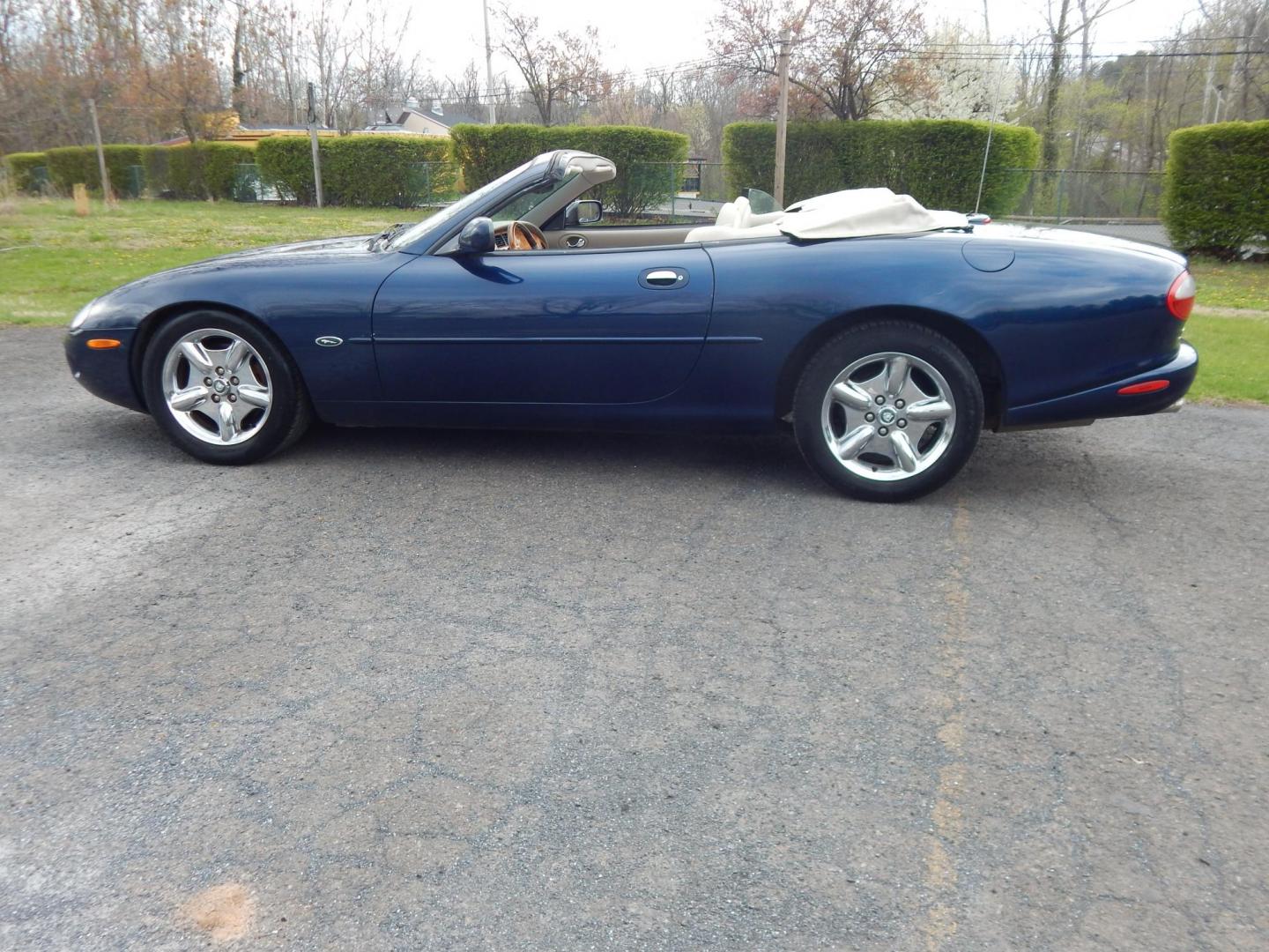 2000 Blue Jaguar XK8 Convertible (SAJJA42C6YN) with an 4.0L V8 DOHC 32V engine, 5-Speed Automatic Overdrive transmission, located at 6528 Lower York Road, New Hope, PA, 18938, (215) 862-9555, 40.358707, -74.977882 - 2000 Jaguar XK 8. Roadster......8 cylinder engine runs well, automatic transmission shifts on time, this is a 2 owner automobile showing 37 service records on a clean car fax. Although the body and interior are a little rough around, we have priced this Jag for someone to have a semi collectable au - Photo#1
