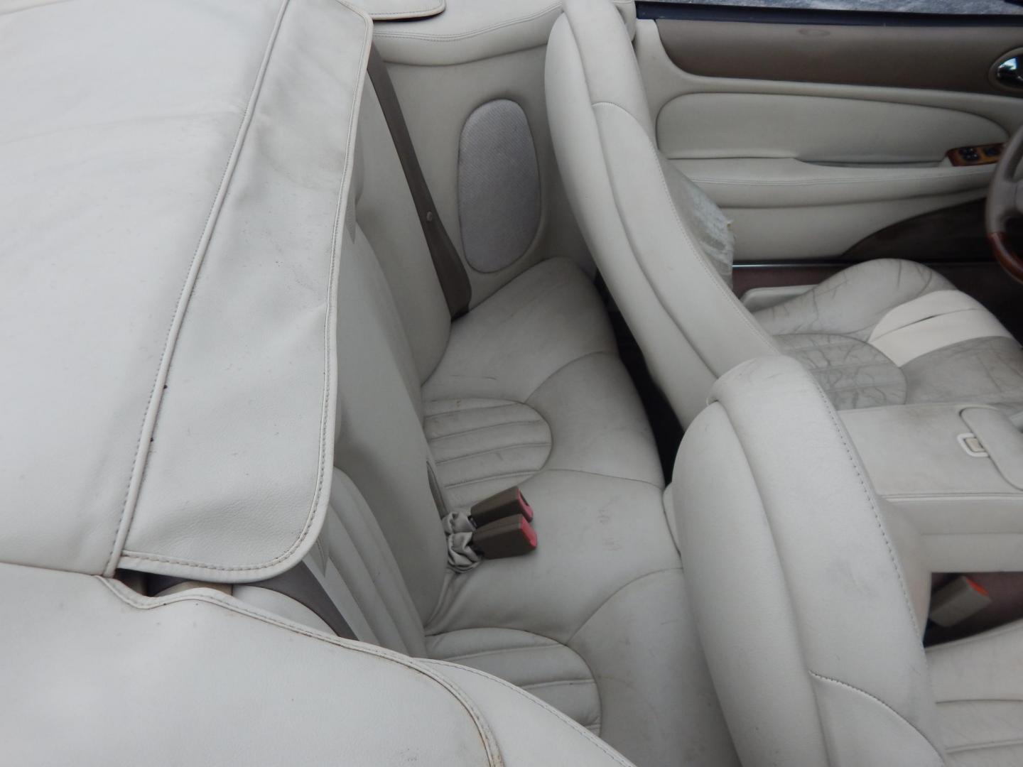 2000 Blue Jaguar XK8 Convertible (SAJJA42C6YN) with an 4.0L V8 DOHC 32V engine, 5-Speed Automatic Overdrive transmission, located at 6528 Lower York Road, New Hope, PA, 18938, (215) 862-9555, 40.358707, -74.977882 - 2000 Jaguar XK 8. Roadster......8 cylinder engine runs well, automatic transmission shifts on time, this is a 2 owner automobile showing 37 service records on a clean car fax. Although the body and interior are a little rough around, we have priced this Jag for someone to have a semi collectable au - Photo#15