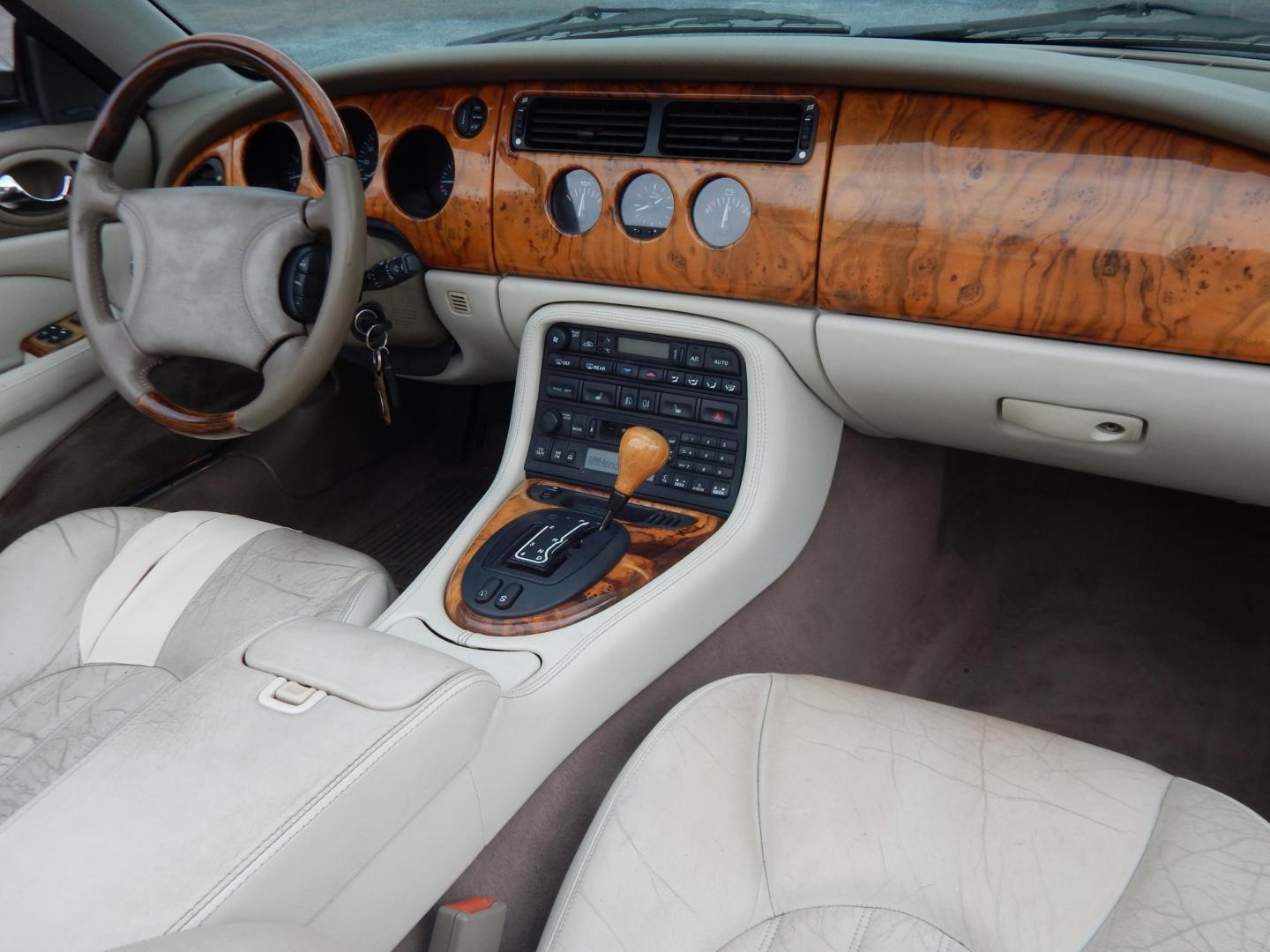 2000 Blue Jaguar XK8 Convertible (SAJJA42C6YN) with an 4.0L V8 DOHC 32V engine, 5-Speed Automatic Overdrive transmission, located at 6528 Lower York Road, New Hope, PA, 18938, (215) 862-9555, 40.358707, -74.977882 - 2000 Jaguar XK 8. Roadster......8 cylinder engine runs well, automatic transmission shifts on time, this is a 2 owner automobile showing 37 service records on a clean car fax. Although the body and interior are a little rough around, we have priced this Jag for someone to have a semi collectable au - Photo#16