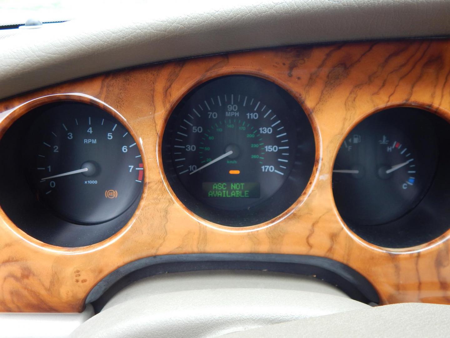 2000 Blue Jaguar XK8 Convertible (SAJJA42C6YN) with an 4.0L V8 DOHC 32V engine, 5-Speed Automatic Overdrive transmission, located at 6528 Lower York Road, New Hope, PA, 18938, (215) 862-9555, 40.358707, -74.977882 - 2000 Jaguar XK 8. Roadster......8 cylinder engine runs well, automatic transmission shifts on time, this is a 2 owner automobile showing 37 service records on a clean car fax. Although the body and interior are a little rough around, we have priced this Jag for someone to have a semi collectable au - Photo#21