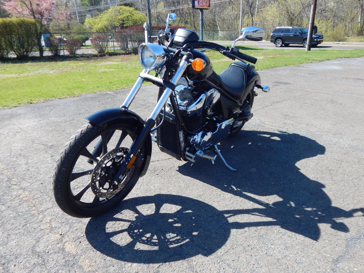 2014 Black /Black Honda Fury - (JH2SC61N5EK) with an 1312CC engine, Manual transmission, located at 6528 Lower York Road, New Hope, PA, 18938, (215) 862-9555, 40.358707, -74.977882 - 2014 Honda Fury VT1300CX – LOW MILES – CLEAN CRUISER Only 1,306 ORIGINAL MILES This is a super clean, low-mileage Honda Fury that’s ready to ride. Hard to find one with miles this low! 1300cc V-Twin 5-Speed Manual Transmission ABS Brakes Fuel Injected Recent Maintenance: Brand Ne - Photo#3