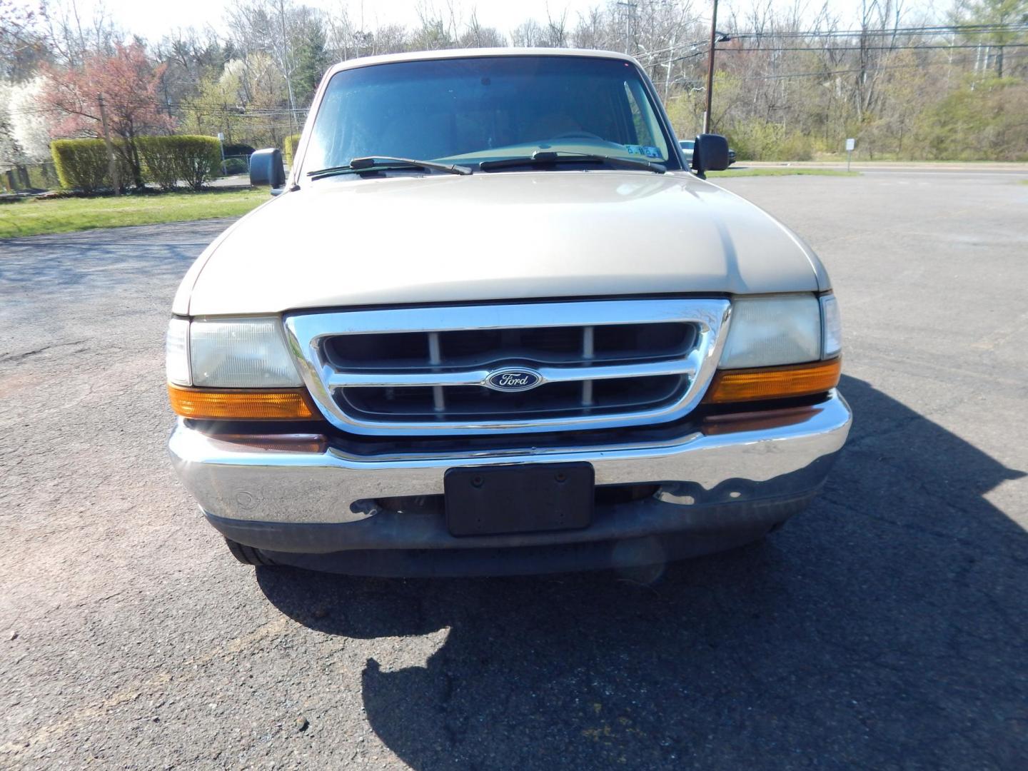 1999 Gold /Tan Ford Ranger XL SuperCab 2WD (1FTYR14V1XT) with an 3.0L V6 OHV 12V FFV engine, Automatic transmission, located at 6528 Lower York Road, New Hope, PA, 18938, (215) 862-9555, 40.358707, -74.977882 - Here we have a no accident, 3 owner Ford Ranger with a 3.0L V6 putting power to the rear wheels via an automatic transmission. Options include: tan cloth, manual seats, AM/FM/CD/TAPE radio, power windows and locks, tilt steering wheel, jump seats, 15 inch wheels, bed cap and side step. This truck ha - Photo#6
