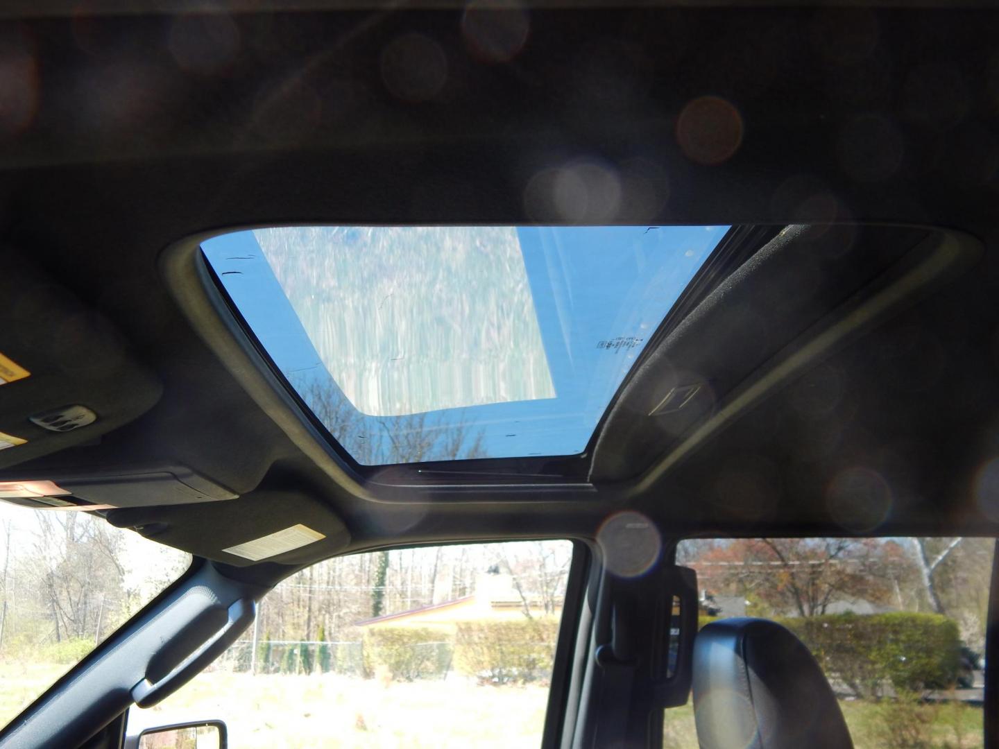 2017 Black /Black Ford Expedition EL XLT 4WD (1FMJK1JTXHE) with an 3.5L V6 DOHC 24V FFV engine, 6A transmission, located at 6528 Lower York Road, New Hope, PA, 18938, (215) 862-9555, 40.358707, -74.977882 - Here we have a 2017 Ford Expedition with a 3.5L V6 turbo engine putting power to the ground via a 4x4 automatic transmission. Options include: b lack leather, power seats, heated and cooled front seats, sunroof, dual and rear climate controls, AM/FM/CD/BLUETOOTH radio, power tilt steering wheel, cru - Photo#11