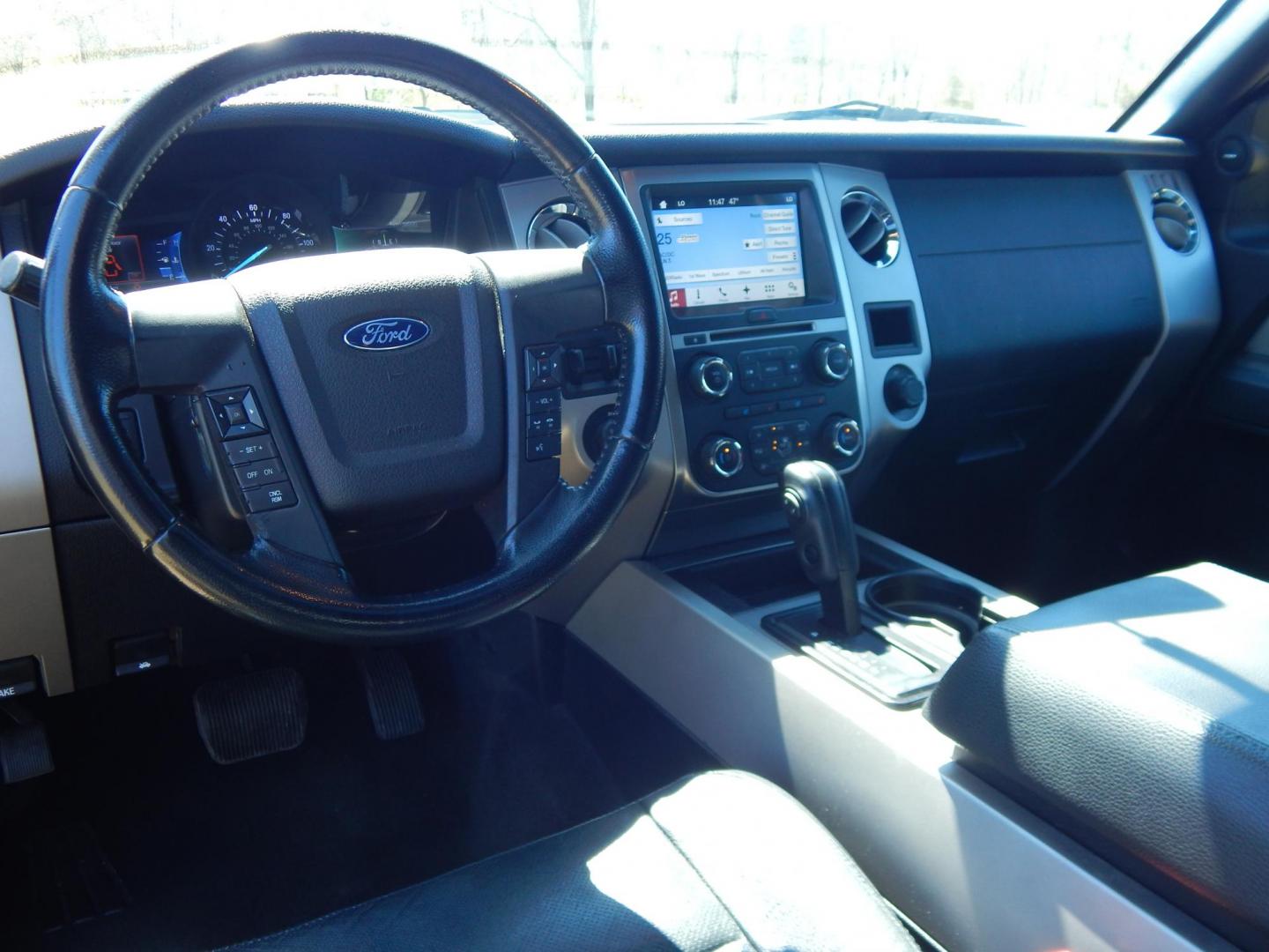 2017 Black /Black Ford Expedition EL XLT 4WD (1FMJK1JTXHE) with an 3.5L V6 DOHC 24V FFV engine, 6A transmission, located at 6528 Lower York Road, New Hope, PA, 18938, (215) 862-9555, 40.358707, -74.977882 - Here we have a 2017 Ford Expedition with a 3.5L V6 turbo engine putting power to the ground via a 4x4 automatic transmission. Options include: b lack leather, power seats, heated and cooled front seats, sunroof, dual and rear climate controls, AM/FM/CD/BLUETOOTH radio, power tilt steering wheel, cru - Photo#13