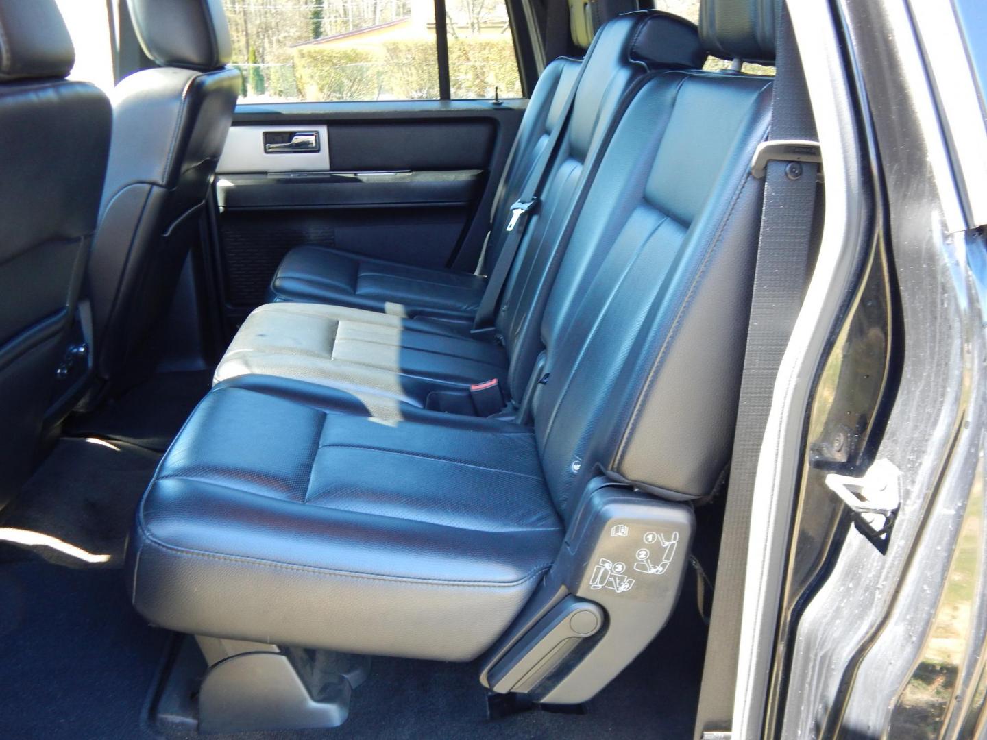 2017 Black /Black Ford Expedition EL XLT 4WD (1FMJK1JTXHE) with an 3.5L V6 DOHC 24V FFV engine, 6A transmission, located at 6528 Lower York Road, New Hope, PA, 18938, (215) 862-9555, 40.358707, -74.977882 - Here we have a 2017 Ford Expedition with a 3.5L V6 turbo engine putting power to the ground via a 4x4 automatic transmission. Options include: b lack leather, power seats, heated and cooled front seats, sunroof, dual and rear climate controls, AM/FM/CD/BLUETOOTH radio, power tilt steering wheel, cru - Photo#12