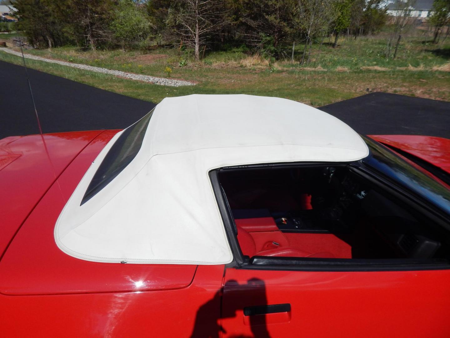 1988 Red /Red Chevrolet Corvette (1G1YY3181J5) with an 5.7L V8 engine, Manual transmission, located at 6528 Lower York Road, New Hope, PA, 18938, (215) 862-9555, 40.358707, -74.977882 - Here we have a beautifully kept, 23k original miles, Chevy Corvette Convertible with a 5.7L V8 putting power to the rear wheels via a smooth shifting 4 speed with overdrive transmission. Red paint with red leather interior and a white convertible top. Some options included are listed here. Please lo - Photo#7