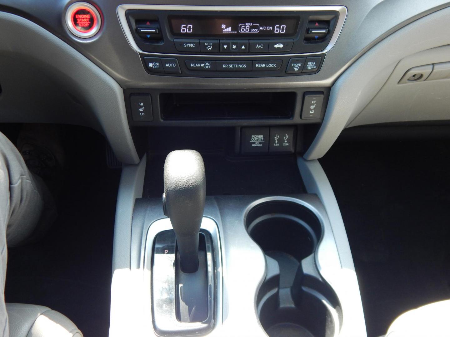 2016 Black /Gray Honda Pilot EXLN 4WD (5FNYF6H72GB) with an 3.5L V6 SOHC 24V engine, 6-Speed Automatic transmission, located at 6528 Lower York Road, New Hope, PA, 18938, (215) 862-9555, 40.358707, -74.977882 - Here we have a 2016 Honda Pilot with a rebuilt title! This Honda has a 3.5L V6 putting power to all four wheels via an automatic transmission. Options include: gray leather, power seats, heated front seats, dual plus rear climate control, sunroof, push button start, AM/FM/XM/BLUETOOTH/AUX radio, bac - Photo#25