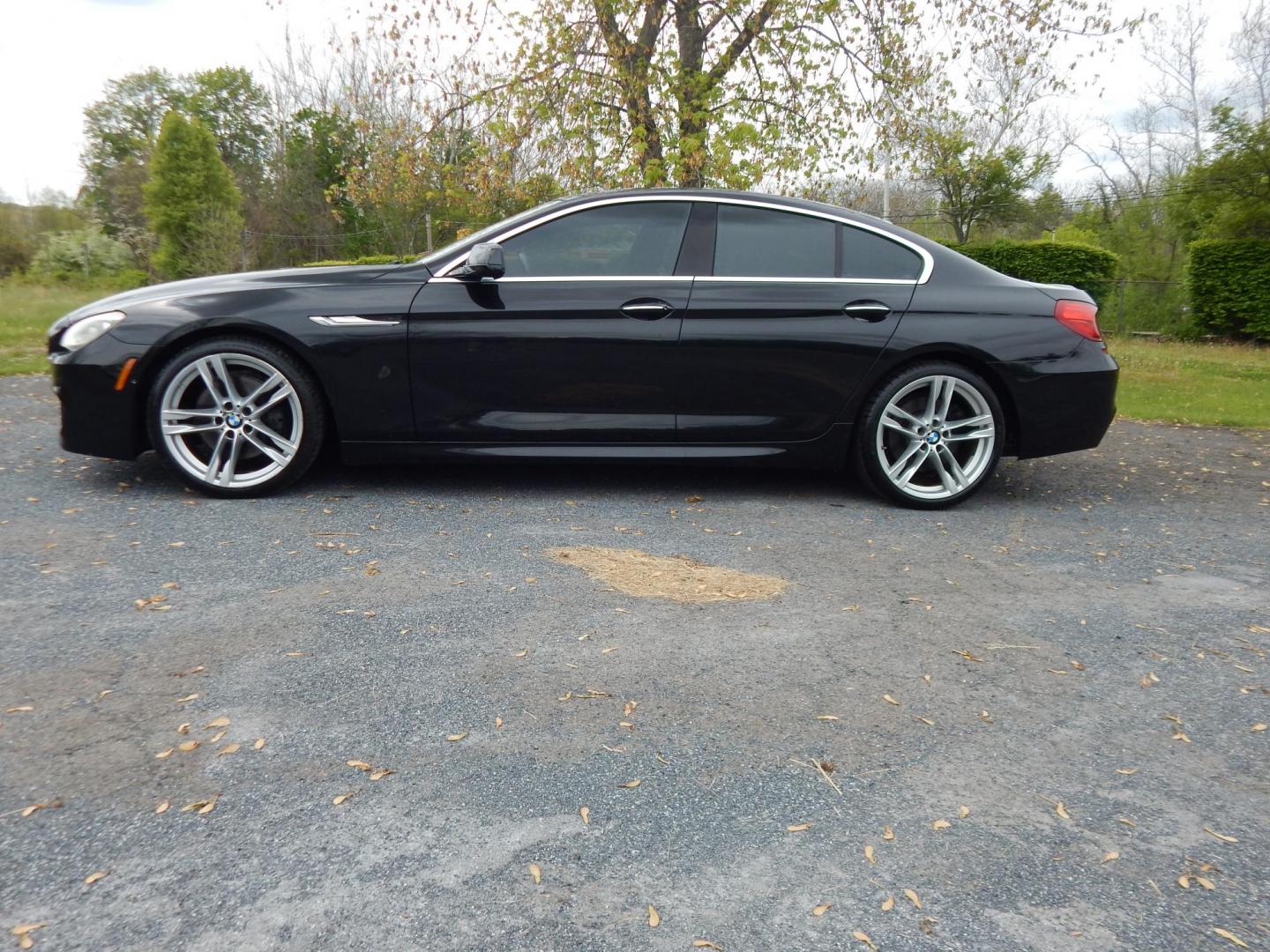 2013 black /black BMW 6-Series 650i Grand Coupe (WBA6B2C56DD) with an 4.4L V8 DOHC 32V TURBO engine, 8-Speed Automatic transmission, located at 6528 Lower York Road, New Hope, PA, 18938, (215) 862-9555, 40.358707, -74.977882 - Here we have a v very cool BMW 650 with a 4.4L turbo V8 putting power to the rear wheels via an automatic transmission. Options include: black leather, power seats, heat and cooled seats, dual plus rear climate controls, AM/FM/CD/SIR/BLUETOOTH radio with Bang and Olufsen speakers, back up camera, su - Photo#1