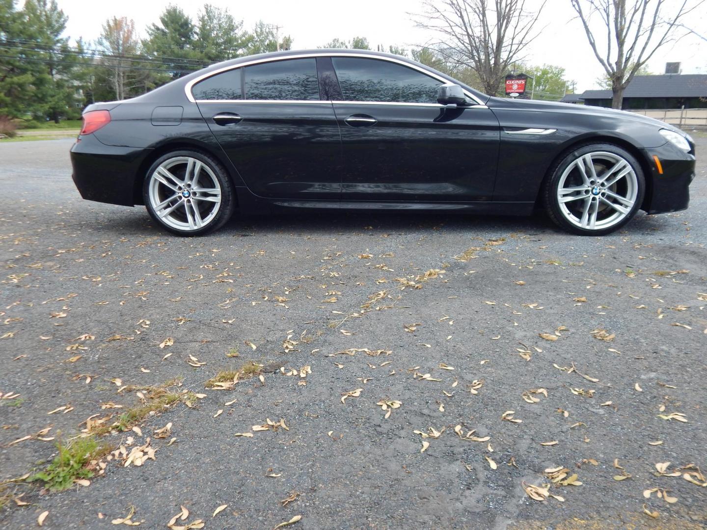 2013 black /black BMW 6-Series 650i Grand Coupe (WBA6B2C56DD) with an 4.4L V8 DOHC 32V TURBO engine, 8-Speed Automatic transmission, located at 6528 Lower York Road, New Hope, PA, 18938, (215) 862-9555, 40.358707, -74.977882 - Here we have a v very cool BMW 650 with a 4.4L turbo V8 putting power to the rear wheels via an automatic transmission. Options include: black leather, power seats, heat and cooled seats, dual plus rear climate controls, AM/FM/CD/SIR/BLUETOOTH radio with Bang and Olufsen speakers, back up camera, su - Photo#4