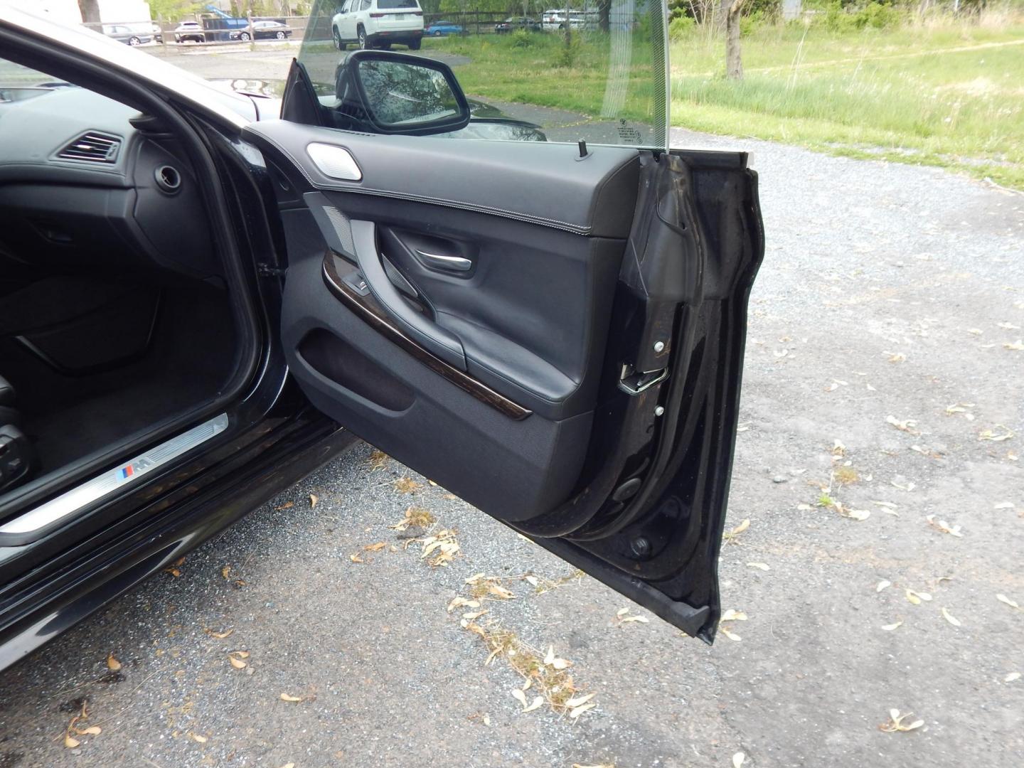 2013 black /black BMW 6-Series 650i Grand Coupe (WBA6B2C56DD) with an 4.4L V8 DOHC 32V TURBO engine, 8-Speed Automatic transmission, located at 6528 Lower York Road, New Hope, PA, 18938, (215) 862-9555, 40.358707, -74.977882 - Here we have a v very cool BMW 650 with a 4.4L turbo V8 putting power to the rear wheels via an automatic transmission. Options include: black leather, power seats, heat and cooled seats, dual plus rear climate controls, AM/FM/CD/SIR/BLUETOOTH radio with Bang and Olufsen speakers, back up camera, su - Photo#13