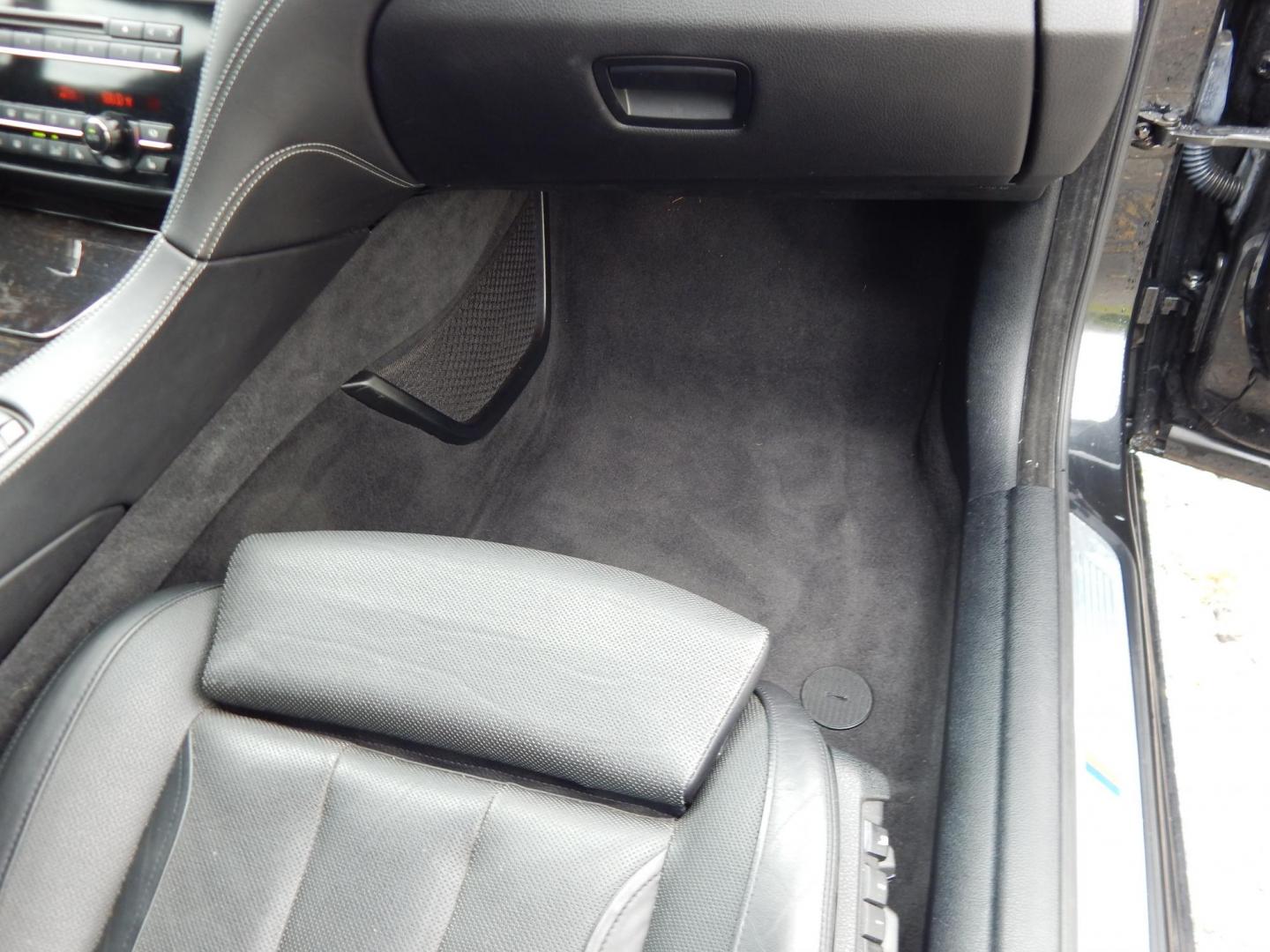 2013 black /black BMW 6-Series 650i Grand Coupe (WBA6B2C56DD) with an 4.4L V8 DOHC 32V TURBO engine, 8-Speed Automatic transmission, located at 6528 Lower York Road, New Hope, PA, 18938, (215) 862-9555, 40.358707, -74.977882 - Here we have a v very cool BMW 650 with a 4.4L turbo V8 putting power to the rear wheels via an automatic transmission. Options include: black leather, power seats, heat and cooled seats, dual plus rear climate controls, AM/FM/CD/SIR/BLUETOOTH radio with Bang and Olufsen speakers, back up camera, su - Photo#15
