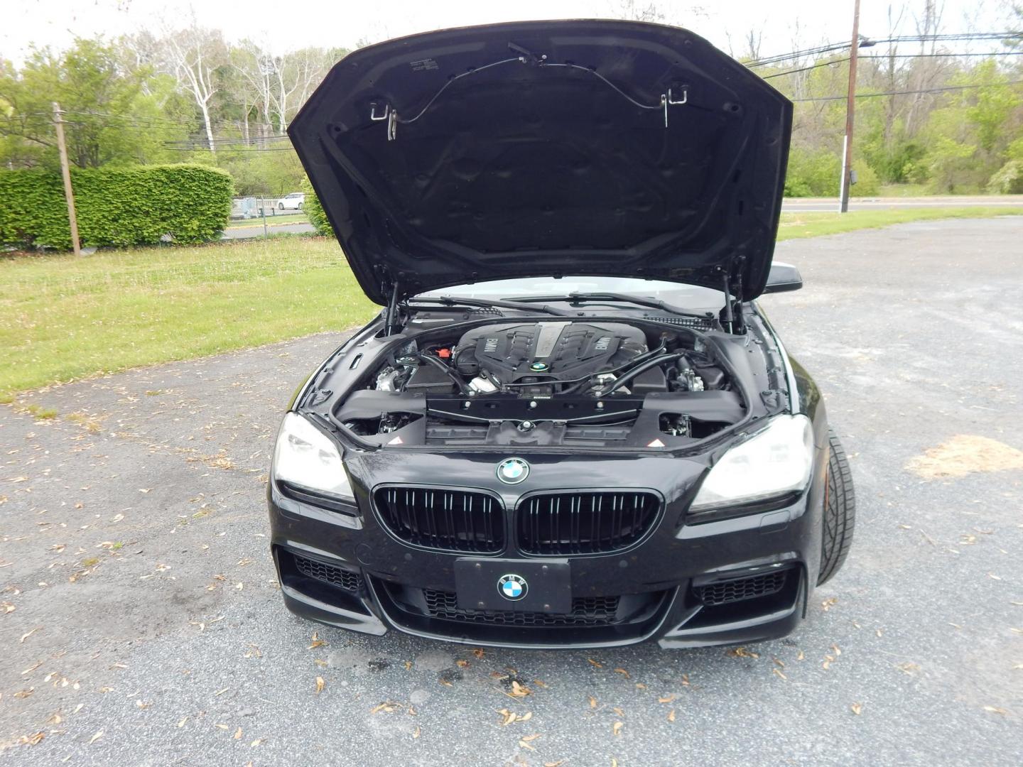 2013 black /black BMW 6-Series 650i Grand Coupe (WBA6B2C56DD) with an 4.4L V8 DOHC 32V TURBO engine, 8-Speed Automatic transmission, located at 6528 Lower York Road, New Hope, PA, 18938, (215) 862-9555, 40.358707, -74.977882 - Here we have a v very cool BMW 650 with a 4.4L turbo V8 putting power to the rear wheels via an automatic transmission. Options include: black leather, power seats, heat and cooled seats, dual plus rear climate controls, AM/FM/CD/SIR/BLUETOOTH radio with Bang and Olufsen speakers, back up camera, su - Photo#18