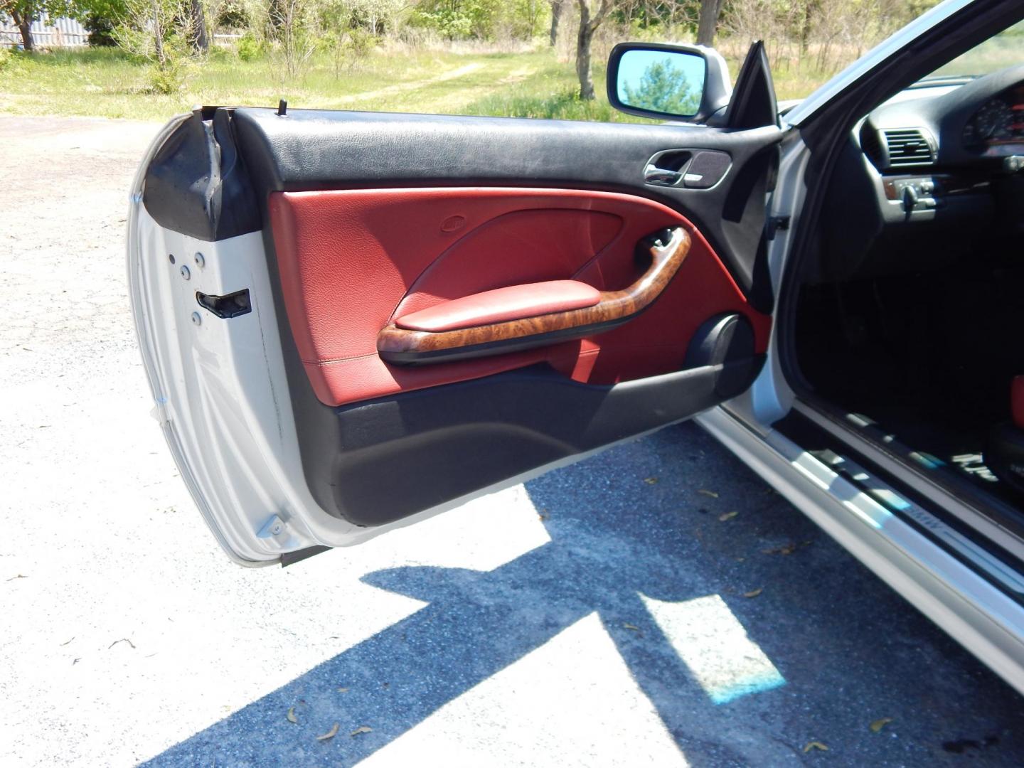 2001 Silver /Red BMW 3-Series 325Ci Convertible (WBABS33471J) with an 2.5L L6 DOHC 24V engine, 5 speed manual transmission, located at 6528 Lower York Road, New Hope, PA, 18938, (215) 862-9555, 40.358707, -74.977882 - Very clean 1 2001 BMW 325Ci convertible, 5 speed manual transmission, 2.5 Liter 6 cylinder engine, tilt wheel, leather seats, power top, windows, mirrors, central locking system, factory alloy wheels, Michelin tires, Pa. Inspection, 27 service records AM/FM sound system, car cover and more. Good cle - Photo#11