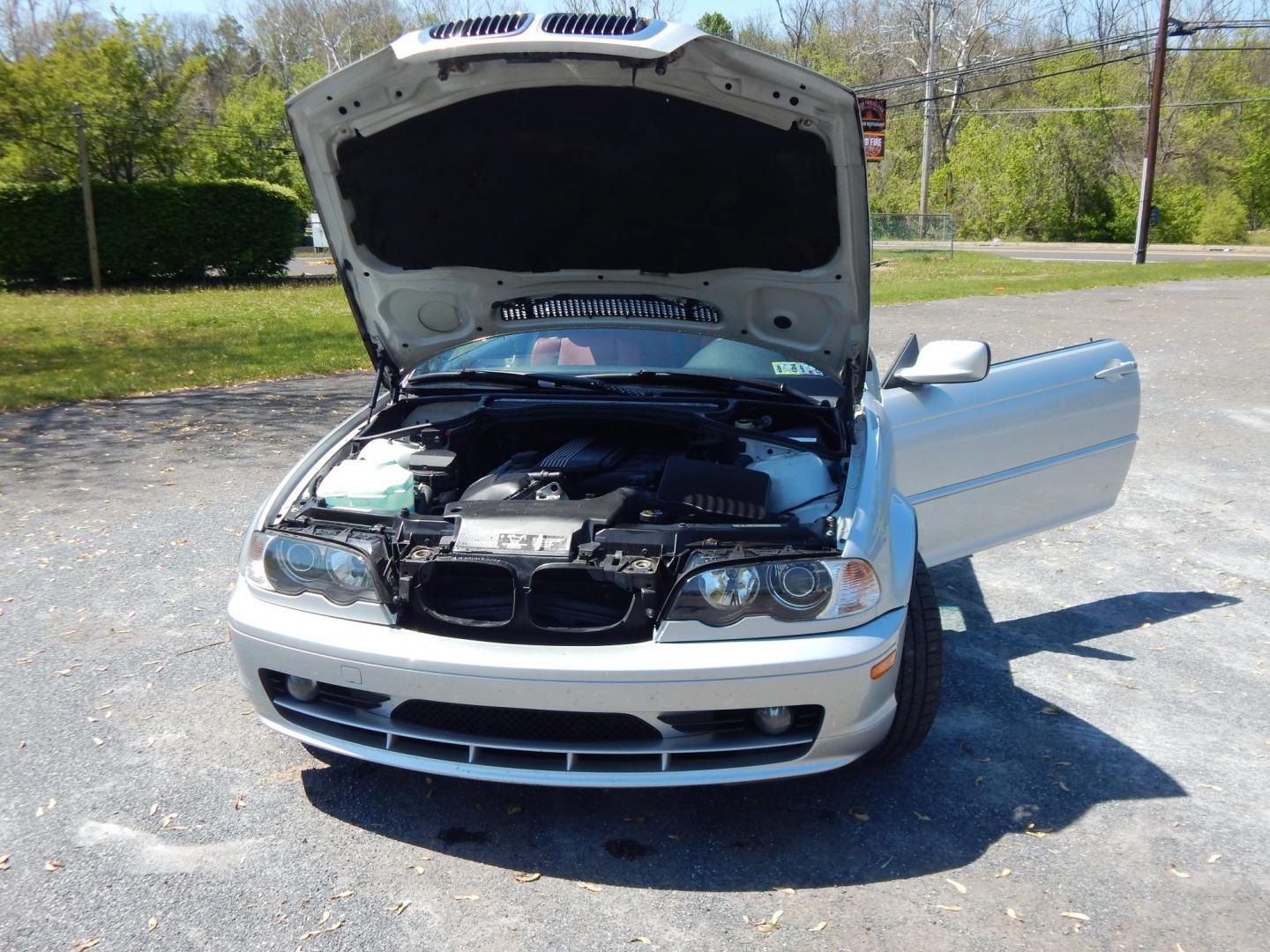 2001 Silver /Red BMW 3-Series 325Ci Convertible (WBABS33471J) with an 2.5L L6 DOHC 24V engine, 5 speed manual transmission, located at 6528 Lower York Road, New Hope, PA, 18938, (215) 862-9555, 40.358707, -74.977882 - Very clean 1 2001 BMW 325Ci convertible, 5 speed manual transmission, 2.5 Liter 6 cylinder engine, tilt wheel, leather seats, power top, windows, mirrors, central locking system, factory alloy wheels, Michelin tires, Pa. Inspection, 27 service records AM/FM sound system, car cover and more. Good cle - Photo#23