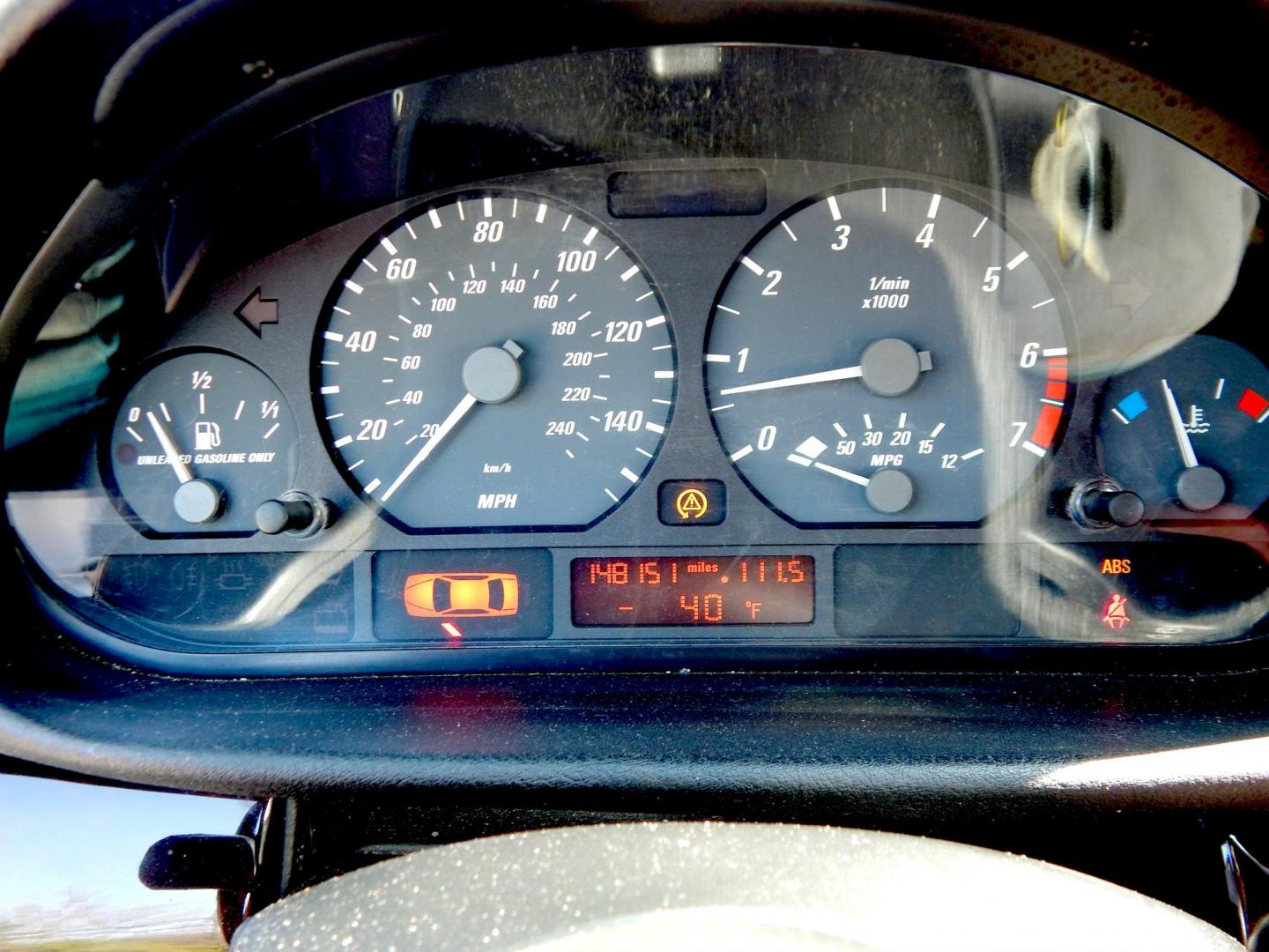 2001 Silver /Red BMW 3-Series 325Ci Convertible (WBABS33471J) with an 2.5L L6 DOHC 24V engine, 5 speed manual transmission, located at 6528 Lower York Road, New Hope, PA, 18938, (215) 862-9555, 40.358707, -74.977882 - Very clean 1 2001 BMW 325Ci convertible, 5 speed manual transmission, 2.5 Liter 6 cylinder engine, tilt wheel, leather seats, power top, windows, mirrors, central locking system, factory alloy wheels, Michelin tires, Pa. Inspection, 27 service records AM/FM sound system, car cover and more. Good cle - Photo#24