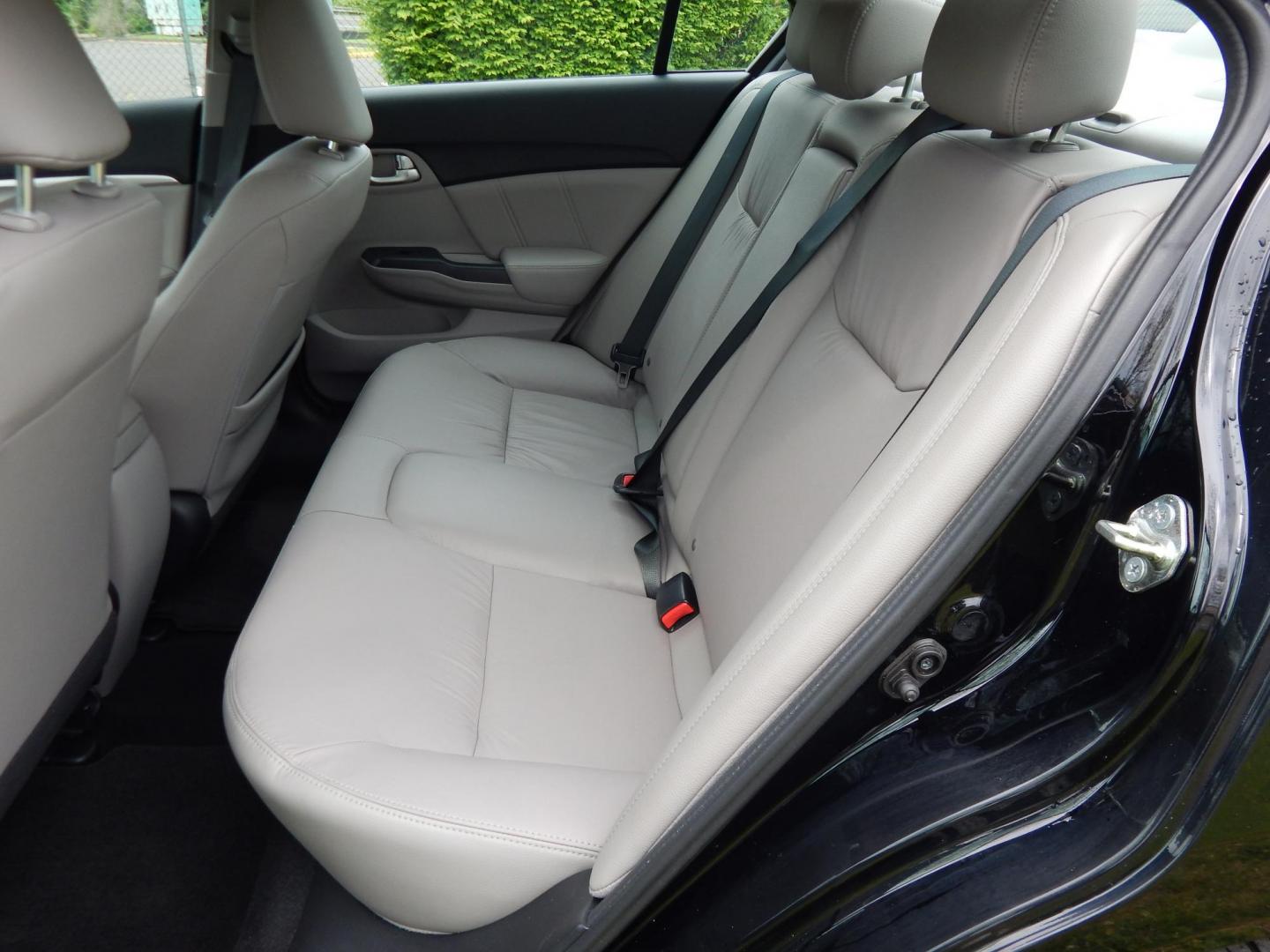 2015 black /gray Honda Civic EX-L Sedan CVT (19XFB2F95FE) with an 1.8L L4 SOHC 16V engine, Continuously Variable Transmission transmission, located at 6528 Lower York Road, New Hope, PA, 18938, (215) 862-9555, 40.358707, -74.977882 - Here we have a Honda Civic with a 1.8L inline 4 cylinder engine cutting power to the front wheels via an automatic transmission. Options include: gray leather, drivers power seat, heated front seats, heat, AC, AM/FM/BLUETOOTH radio, keyless start, sunroof, tilt steering wheel, cruise control, power - Photo#10