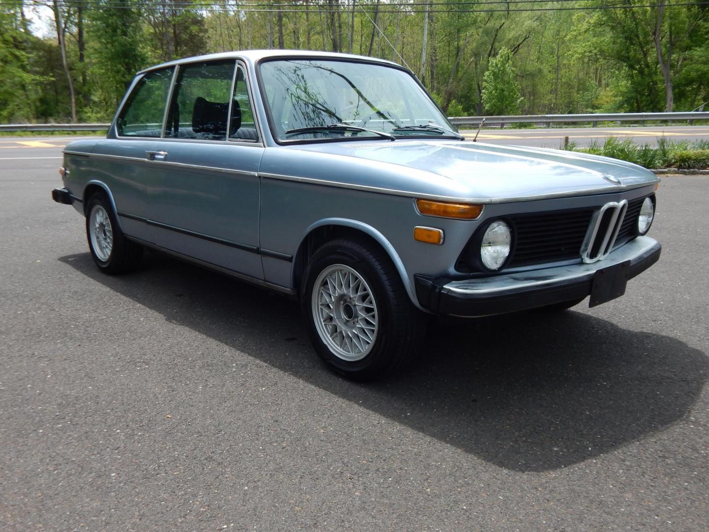1976 Blue /Blue BMW 2002 2002 (2740175) with an 2.0L 4 Cylinder engine, Manual transmission, located at 6528 Lower York Road, New Hope, PA, 18938, (215) 862-9555, 40.358707, -74.977882 - Here we have a very cool, California kept, 1976 BMW 2002 with factory AC. This classic BMW has a 2.0L 4 cylinder engine putting power to the rear wheels via a 4 speed manual transmission. Some options included are: blue cloth/vinyl interior, pop out rear windows, roll up front windows, 14 inch fact - Photo#5