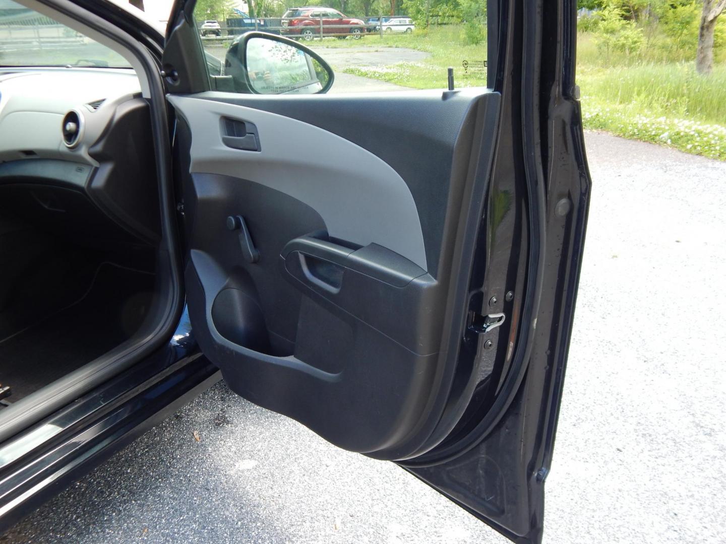 2015 black /Gray Chevrolet Sonic LS Auto 5-Door (1G1JA6SHXF4) with an 1.8L L4 DOHC 24V engine, 6A transmission, located at 6528 Lower York Road, New Hope, PA, 18938, (215) 862-9555, 40.358707, -74.977882 - 2015 Chevrolet Sonic LS, 1.8 Liter front wheel drive automatic. Options include: gray cloth, heat, AC, AM/FM/MEDIA radio, roll up windows, manual mirrors, automatic headlights, tilt steering wheel, power locks, 15 inch wheels with 4 Falken tires. Pa inspection good until 9/26. Carfax reports ONE OW- Photo#14