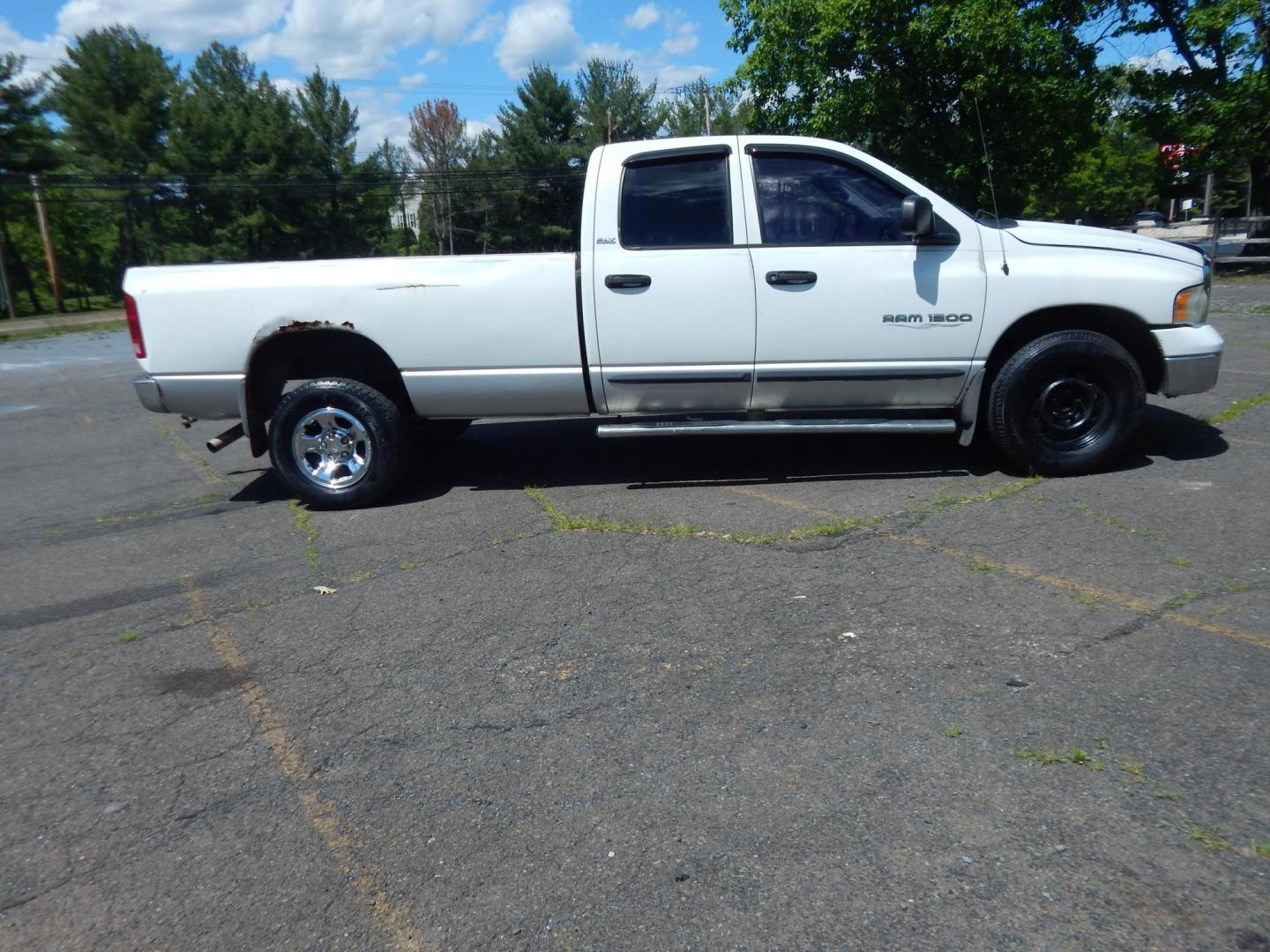 2002 White /Black Dodge Ram 1500 SLT Plus Quad Cab Long Bed 2WD (3D7HA18N52G) with an 4.7L V8 SOHC 16V engine, AUtomatic transmission, located at 6528 Lower York Road, New Hope, PA, 18938, (215) 862-9555, 40.358707, -74.977882 - Here we have a Ram 1500 with a 4.7L V8 putting power to the rear wheels via an automatic transmission. Options include: black cloth, heat, AM/FM/CD radio, cruise control, tilt steering wheel and a rear sliding window. This truck is being sold AS-IS and on consignment for a local client of ours. Kno- Photo#4